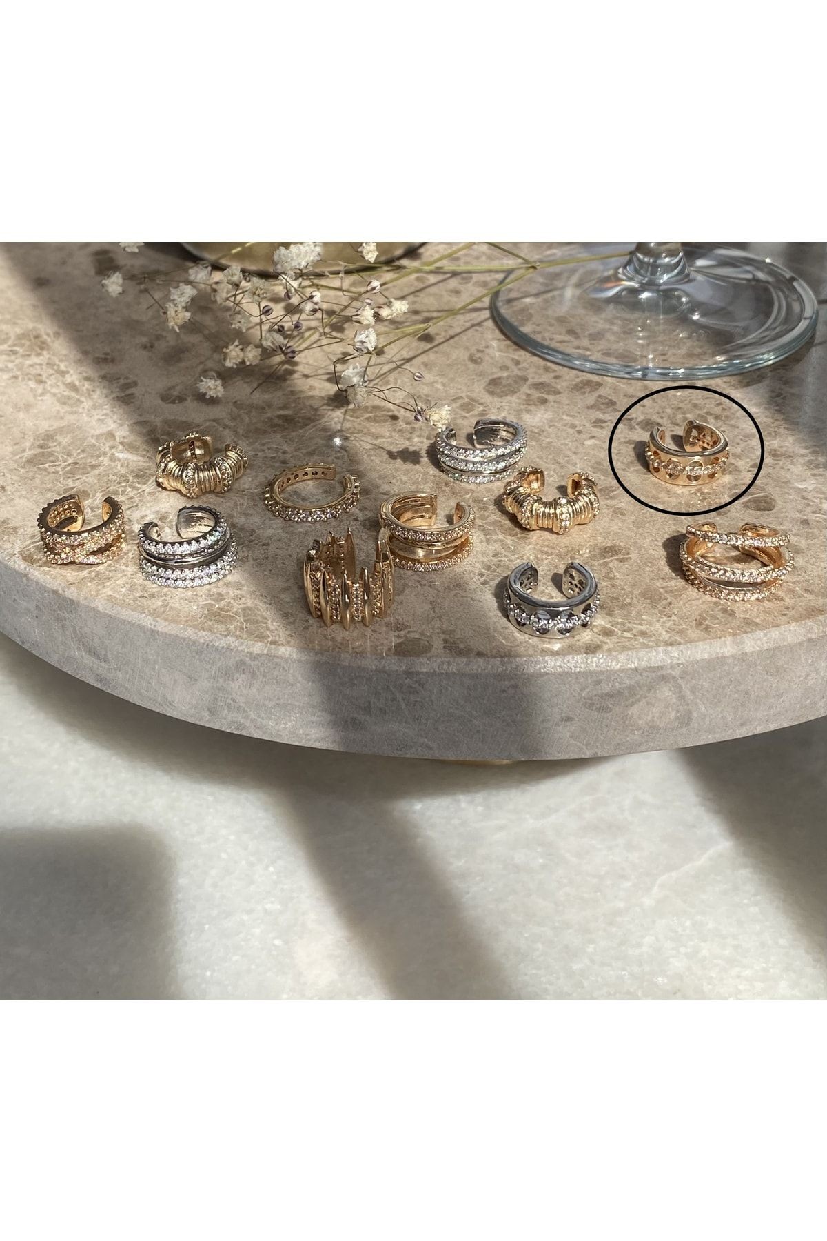 Taşlı Kafes Pirinç Üzeri Kaplama Kıkırdak Küpe ( Earcuff )