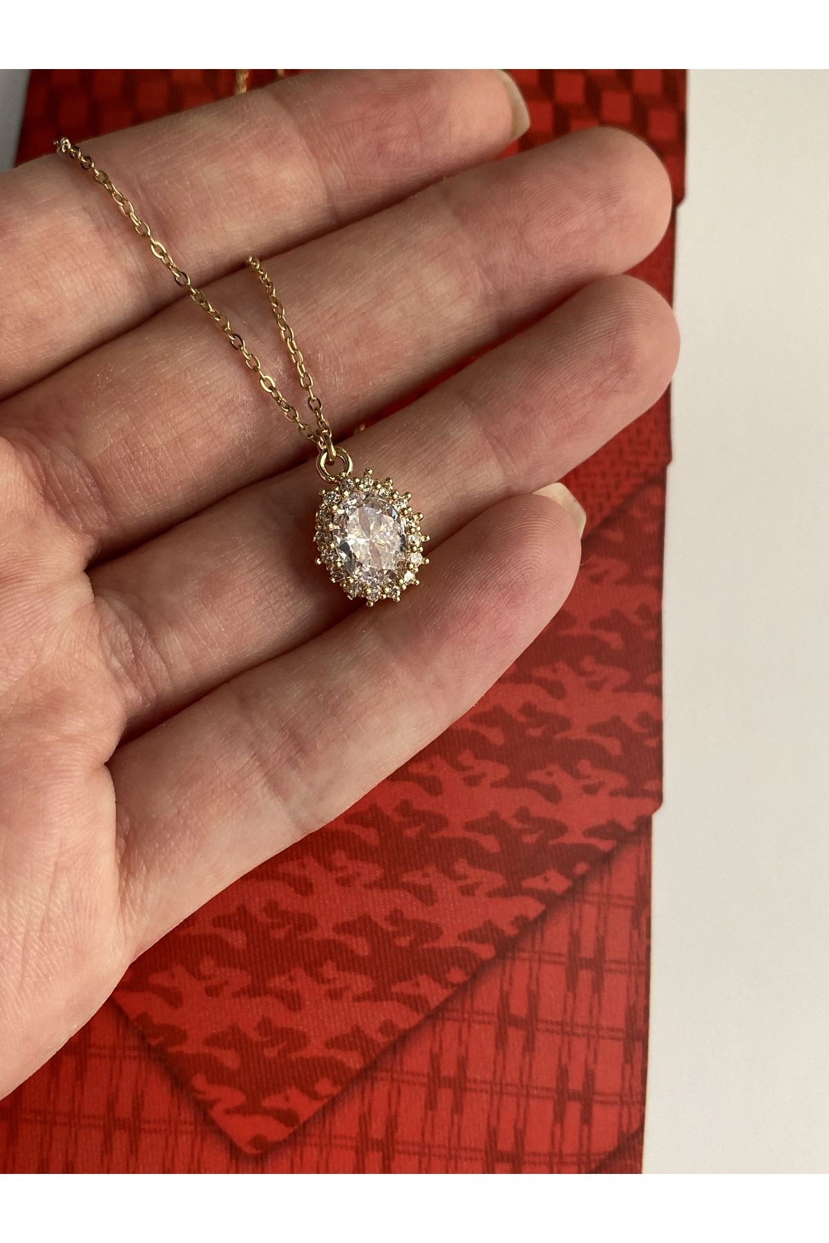 İri Oval Taşlı Çelik Kararmaz Gold Kolye