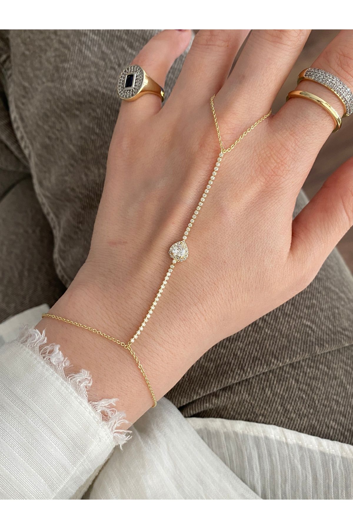 Minimal Kalpli Kadın Şahmeran