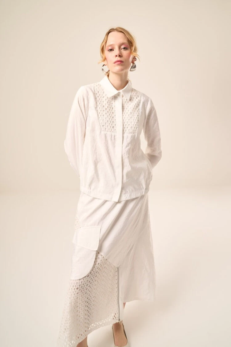 MASCARA NAKIŞ İŞLEMELİ GÖMLEK 24MY2153