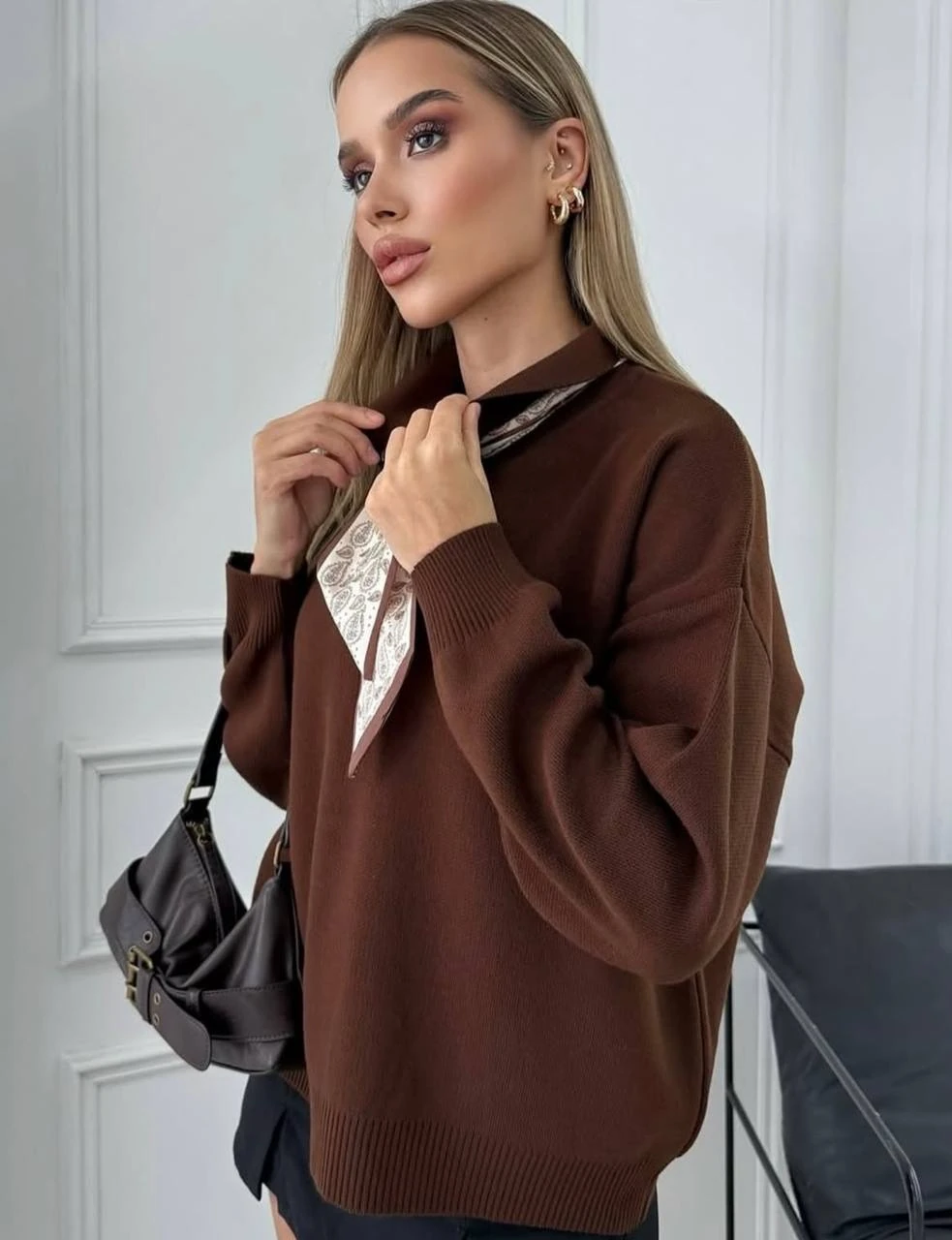 Polo Yaka Fularlı Triko Kazak