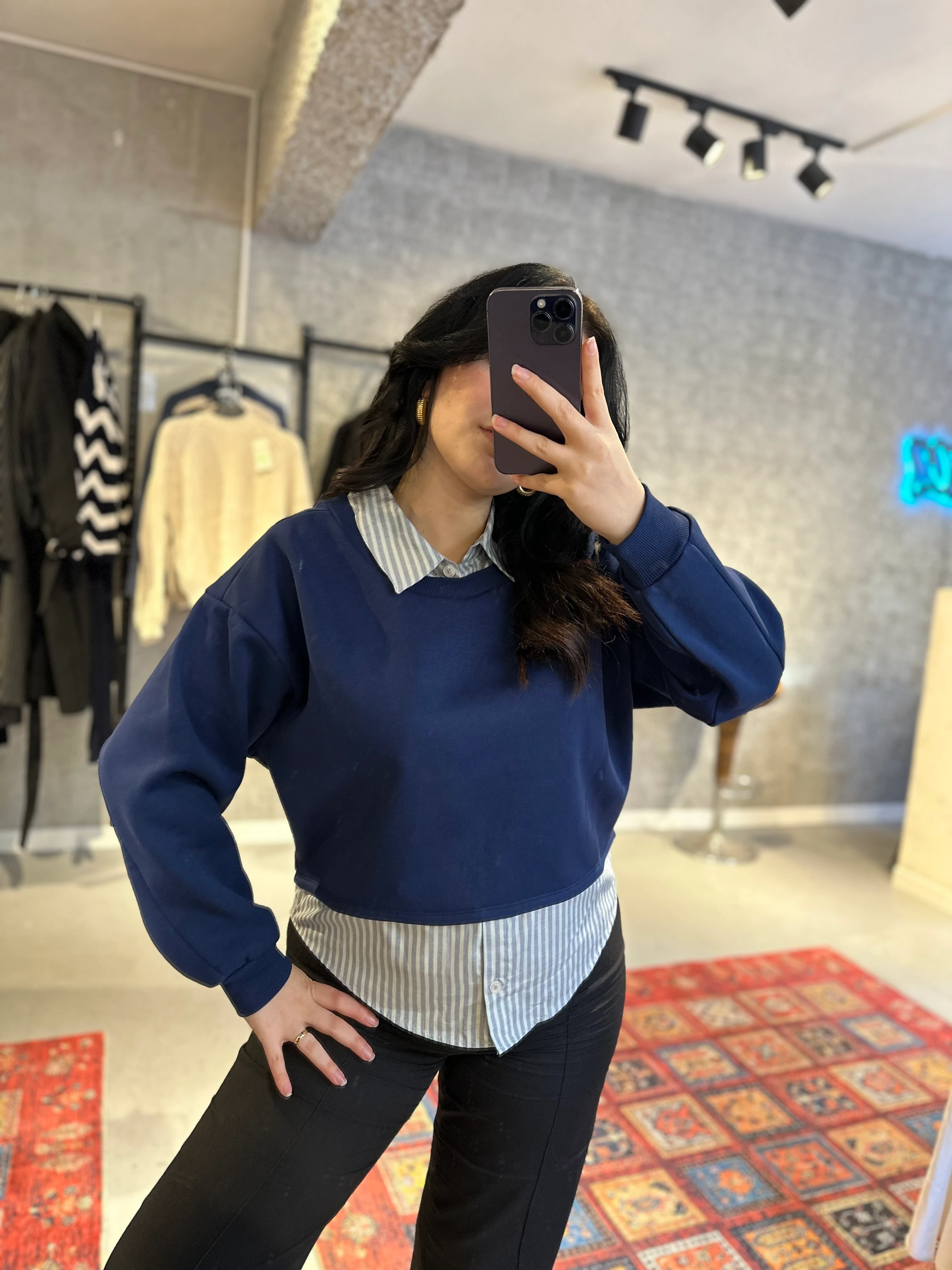 Gömlek Detaylı Sweat