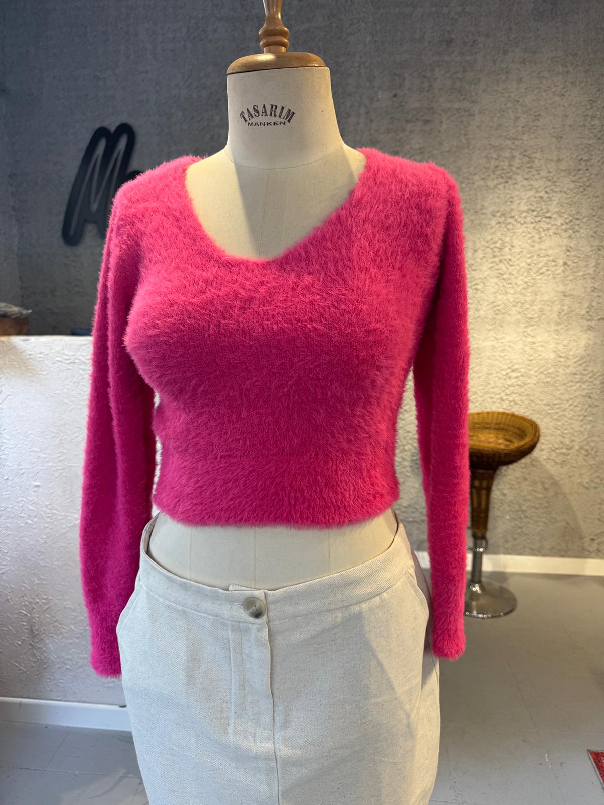 Peluş Pembe Crop Kazak