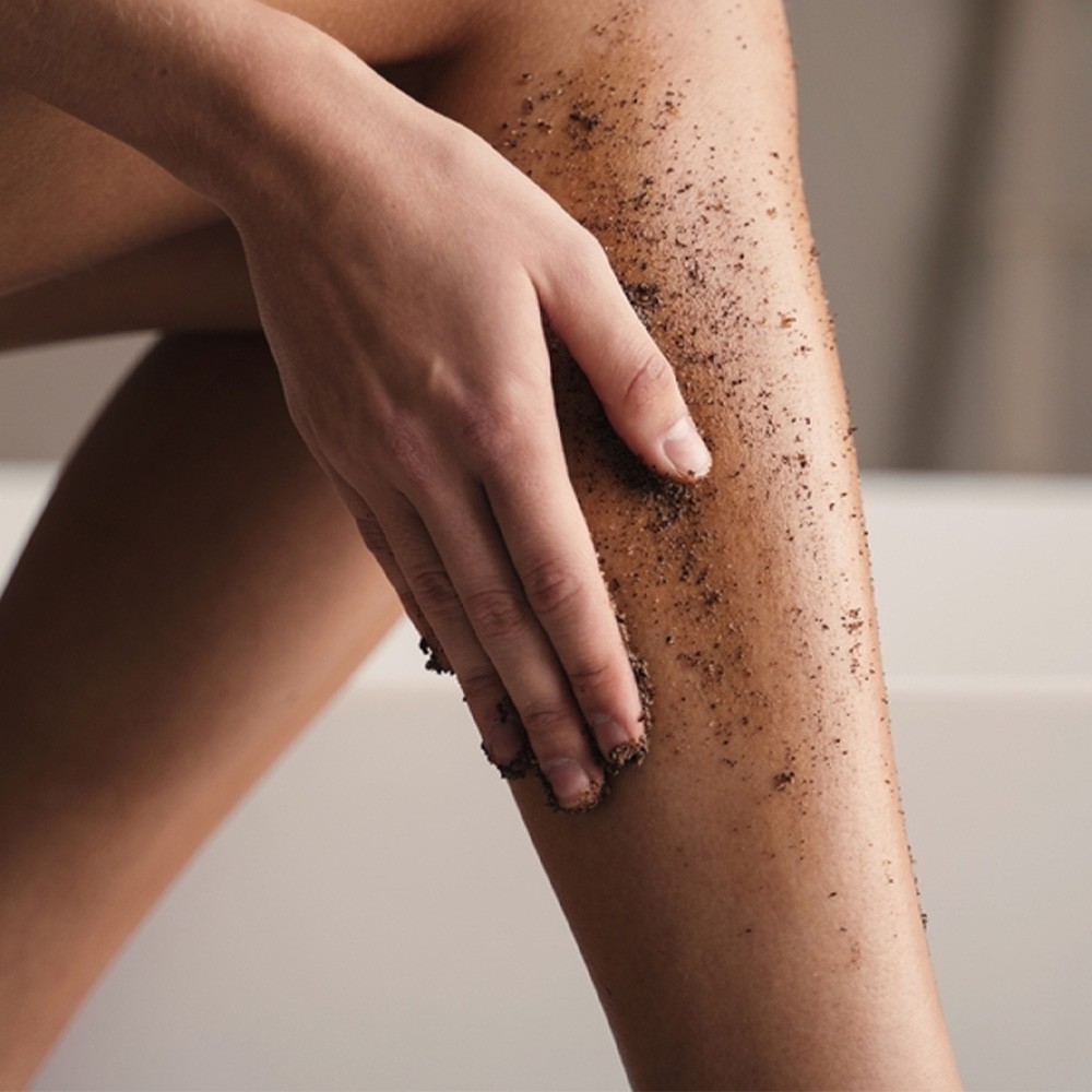 Kahve Özlü Vücut Peelingi – Selülit Karşıtı ve Sıkılaştırıcı Etkili Destek – 275 gr