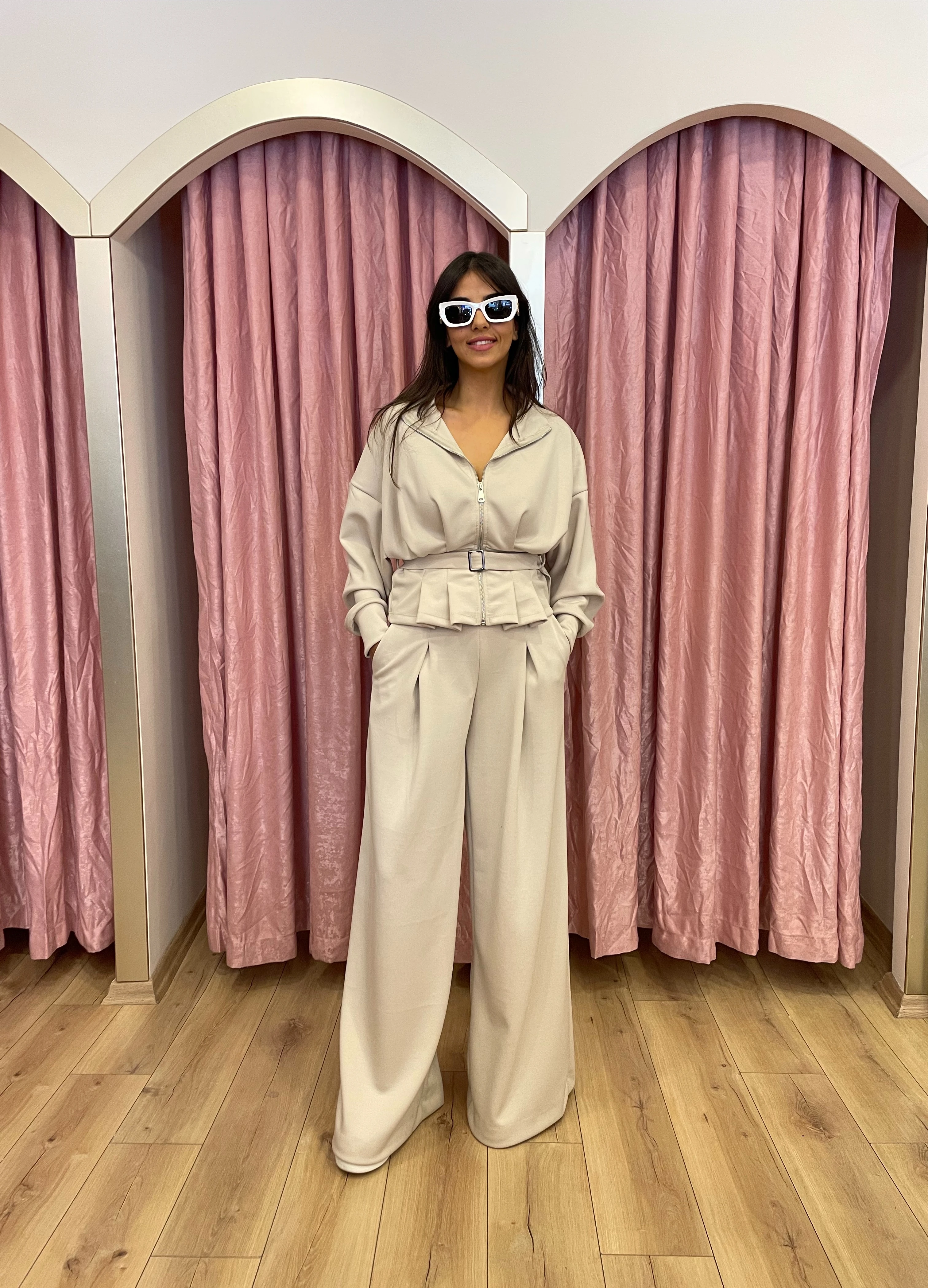 Beli Kemer Detaylı Modal Takım - Bej