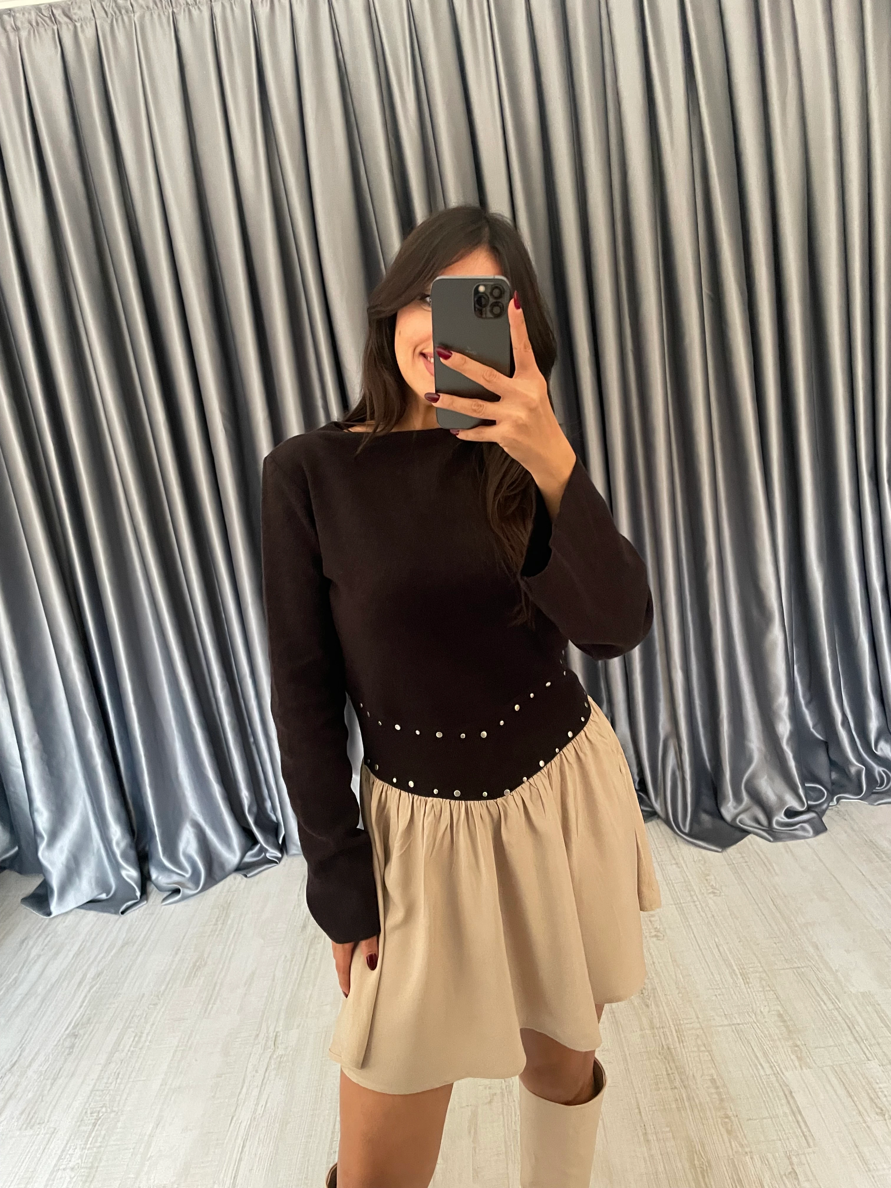 Zımba Aksesuarlı Elbise 