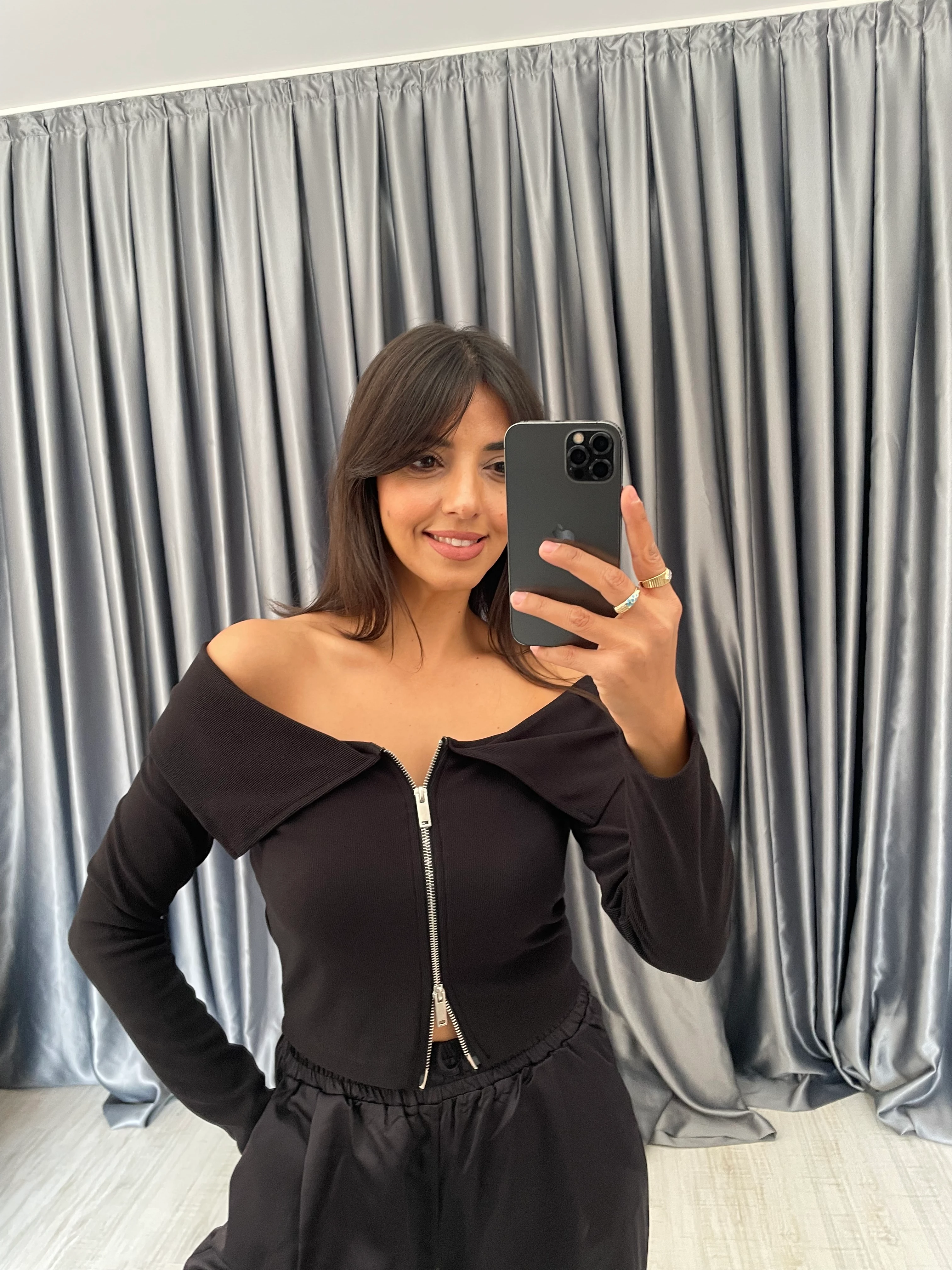 Fermuarlı Madonna Yaka Bluz  - Siyah