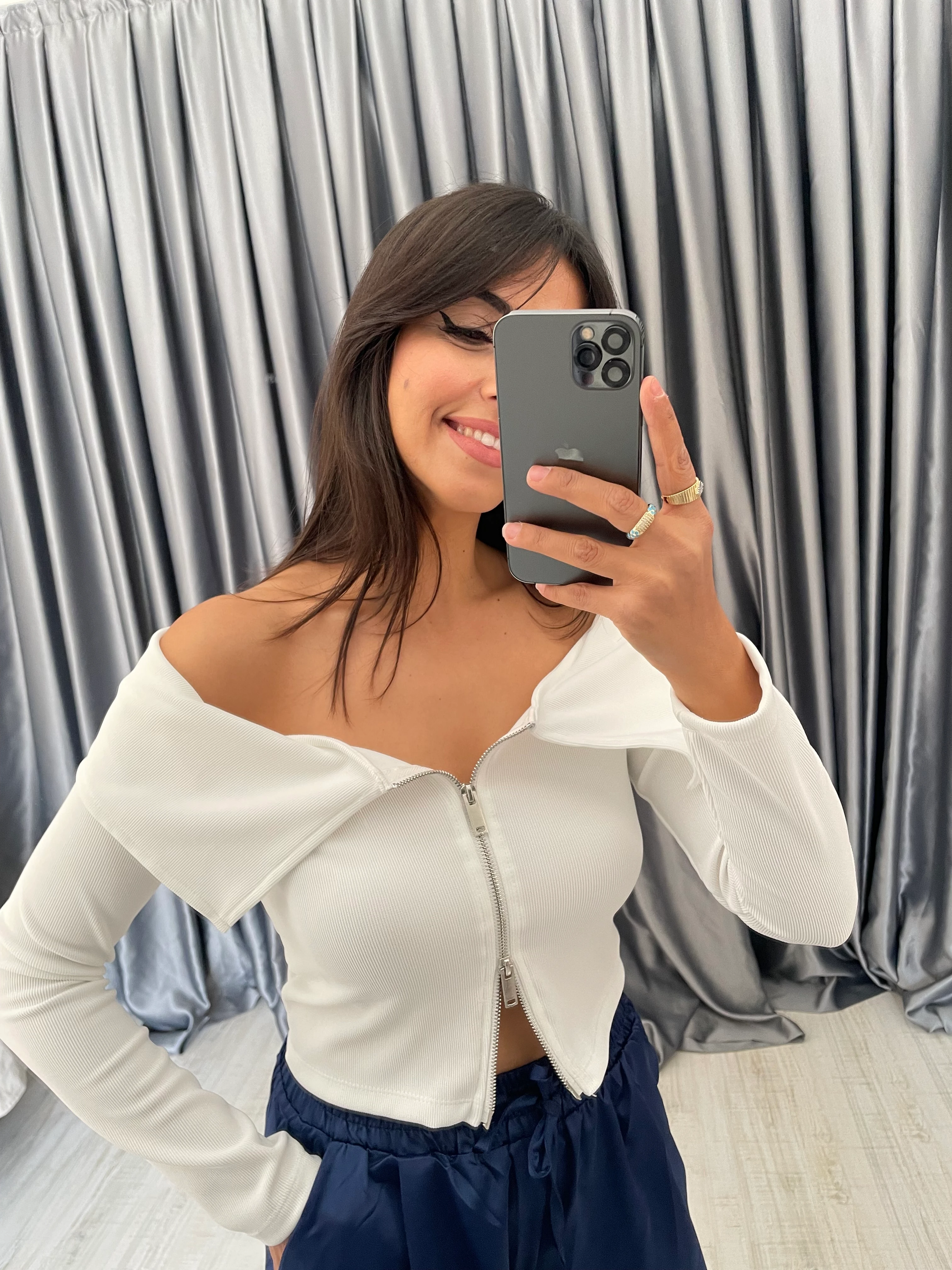 Fermuarlı Madonna Yaka Bluz 