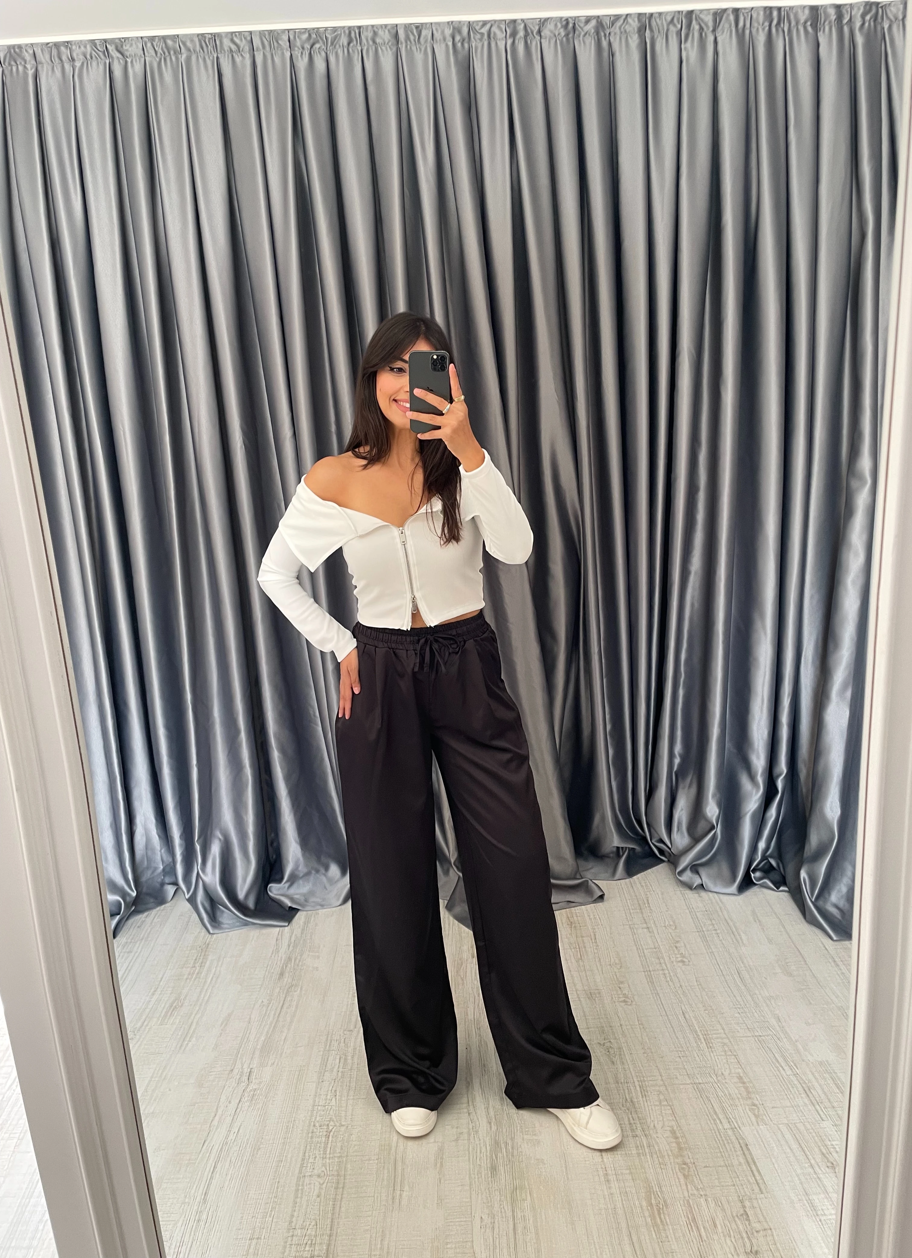 Beli Lastikli Saten Pantolon  - Siyah