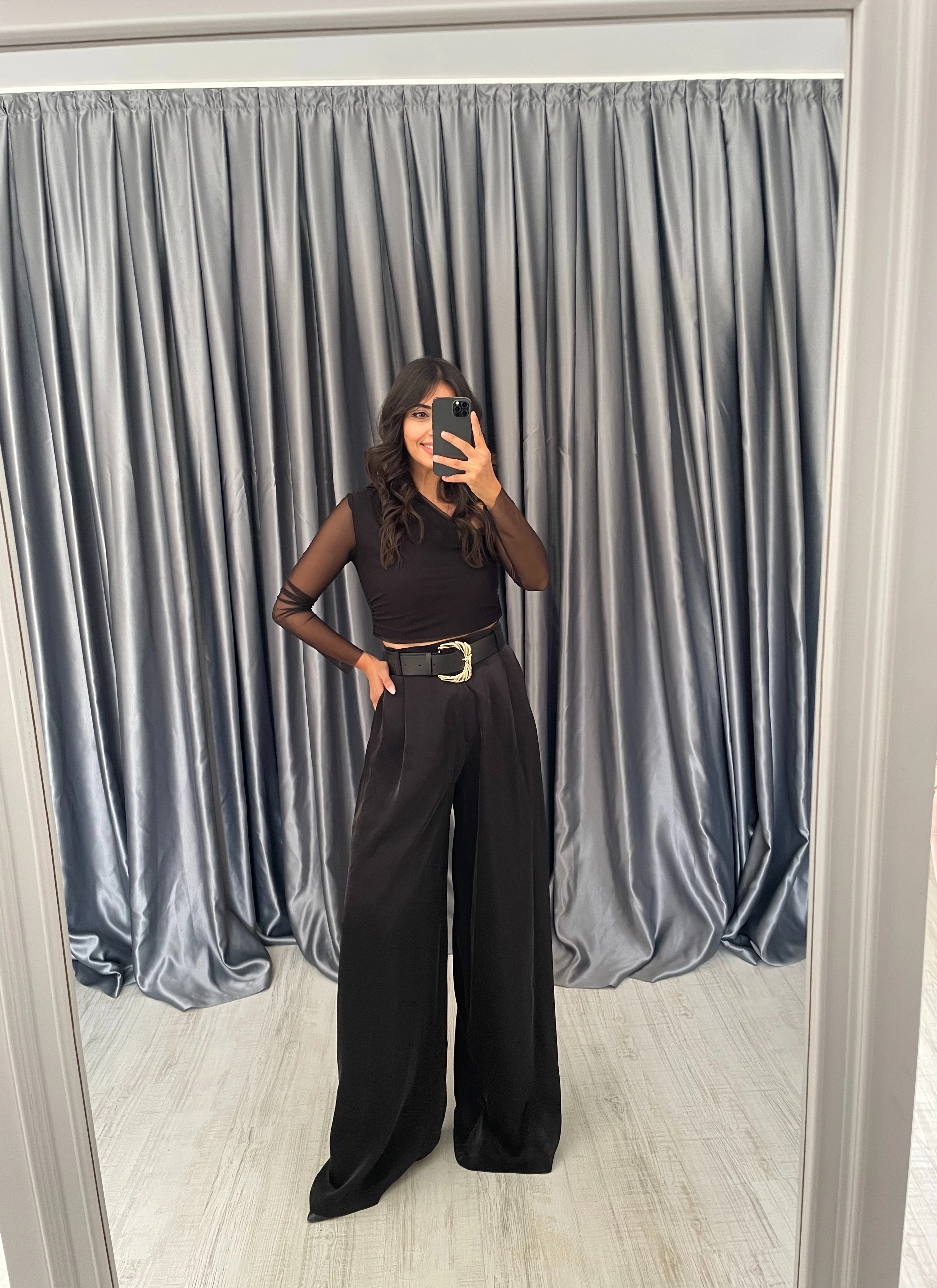 Kendinden Kemerli Yüksek Bel Saten Pantolon  - Siyah