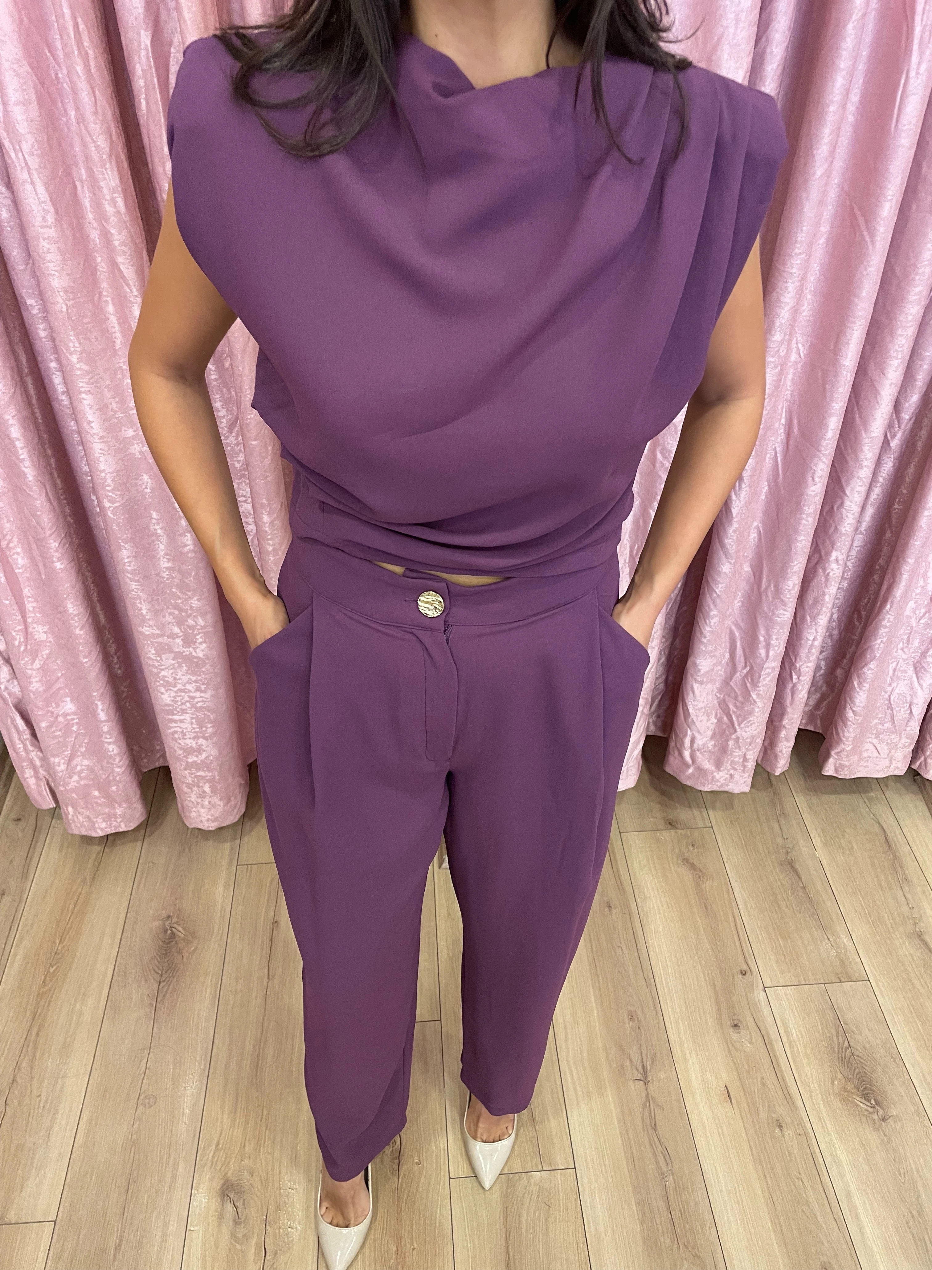 Sıfır Kol Vatkalı Bluz Pantolon