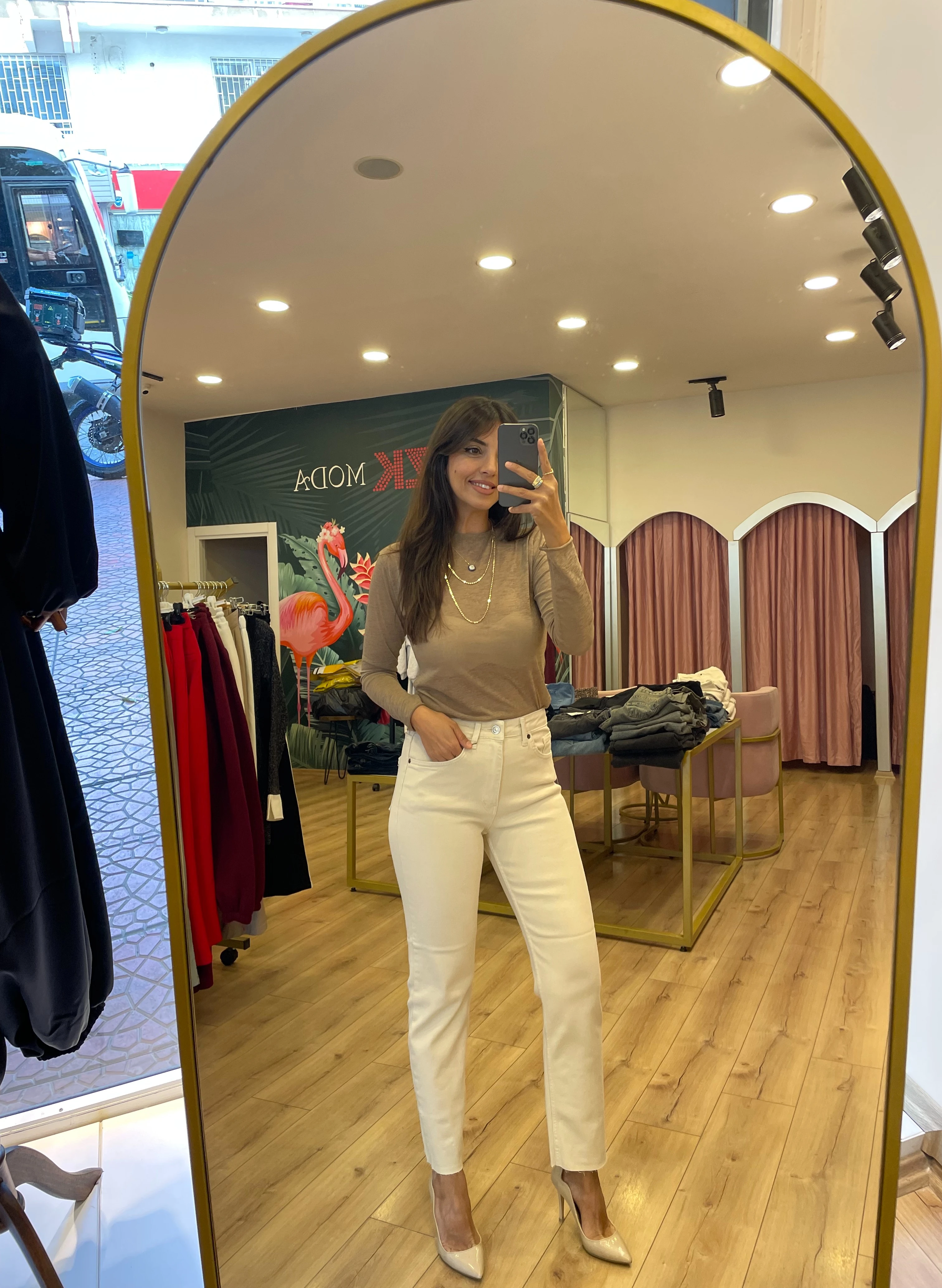 Kesik Paça Boy Fit Jean Pantolon  - Bej