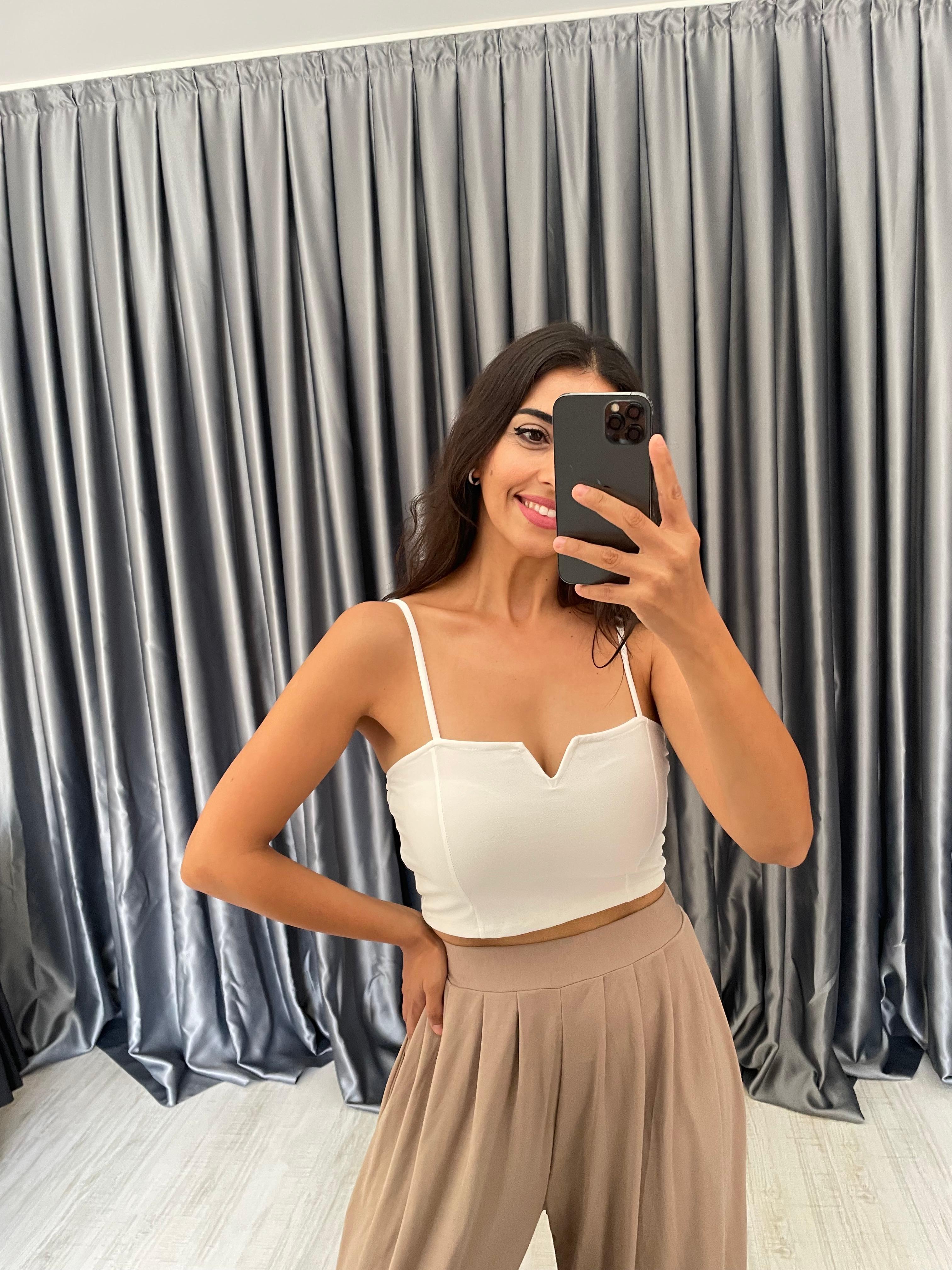 Önü V Detaylı Crop  - Beyaz