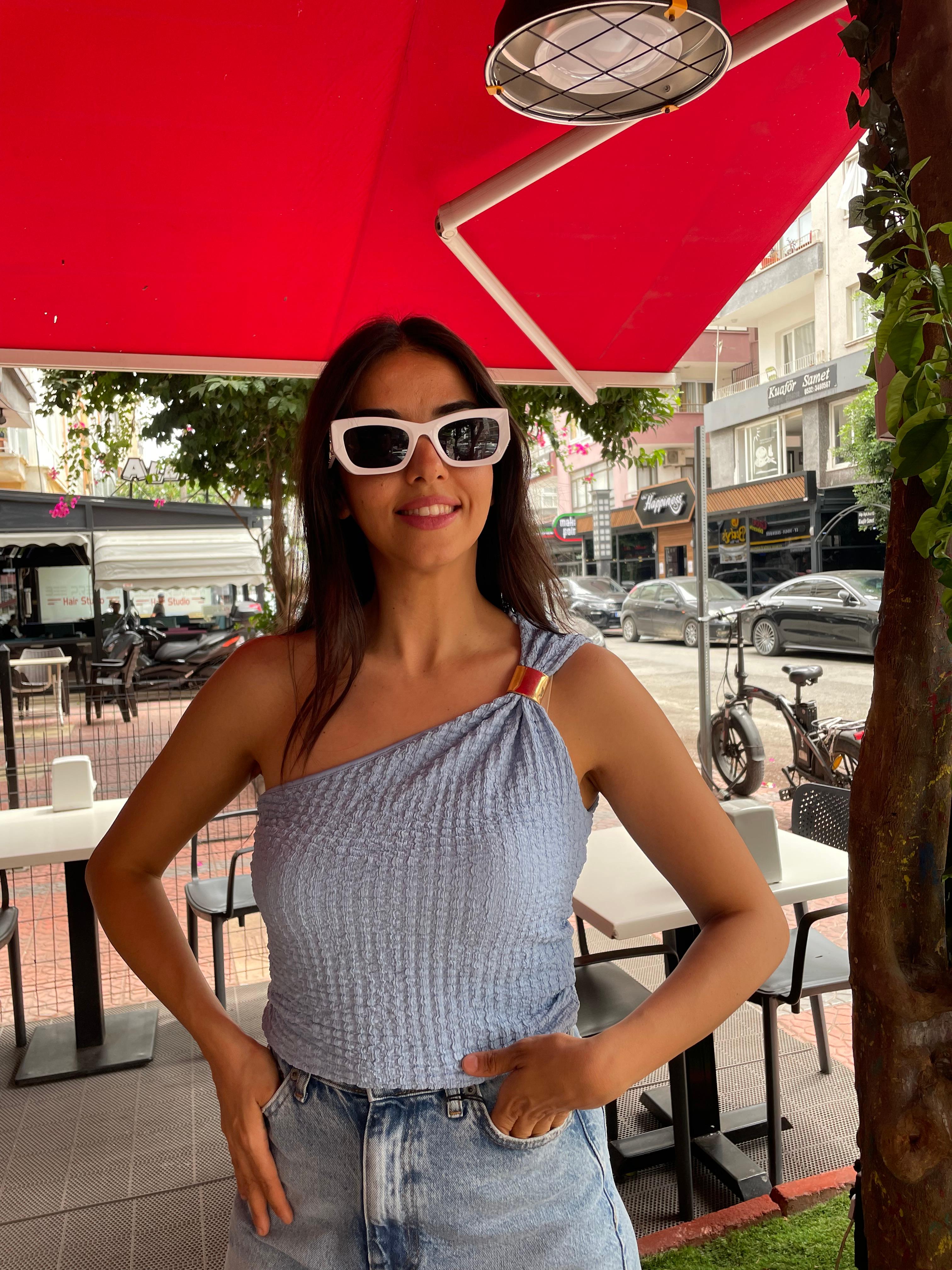 Tek Omuz Gold Detaylı Bluz - Bebe Mavisi