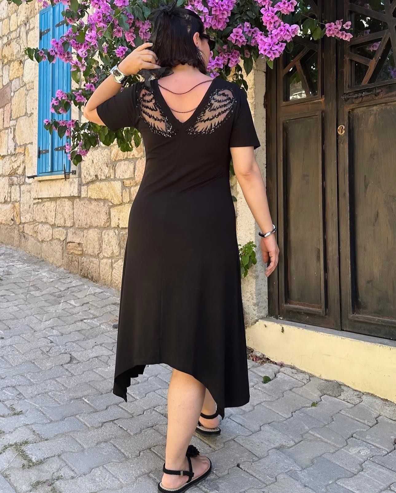 Melek Kanat Tül Detaylı Asimetrik Elbise