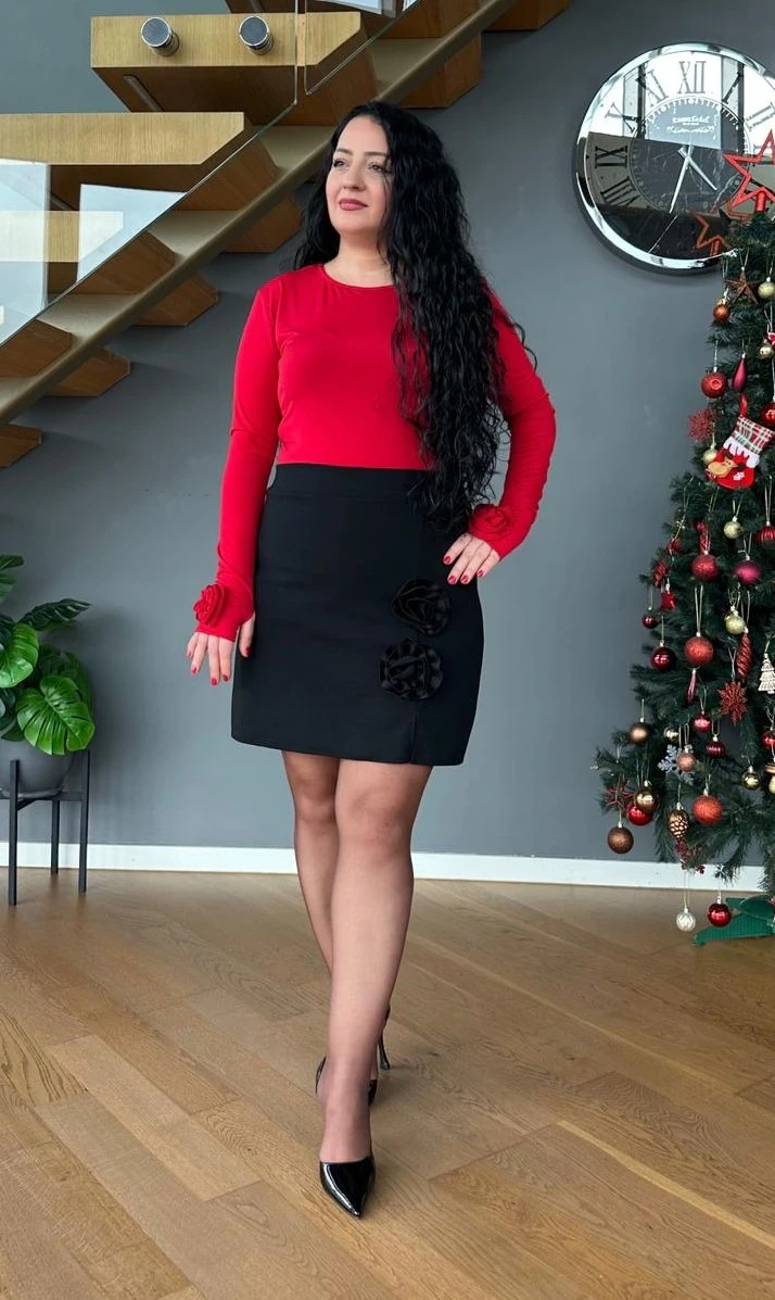 Gül Broşlu Şort Etek