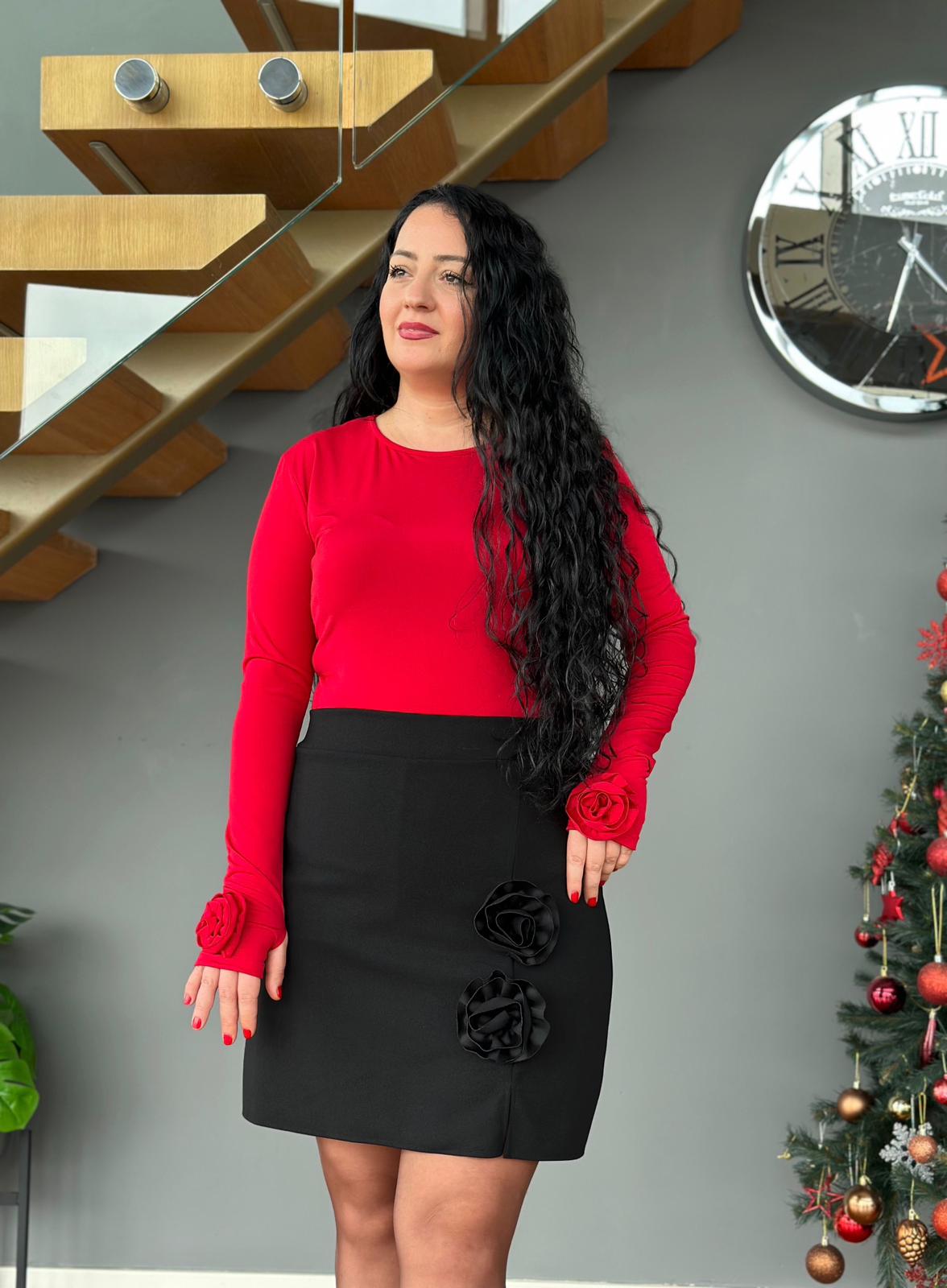 Gül Broşlu Şort Etek - Siyah