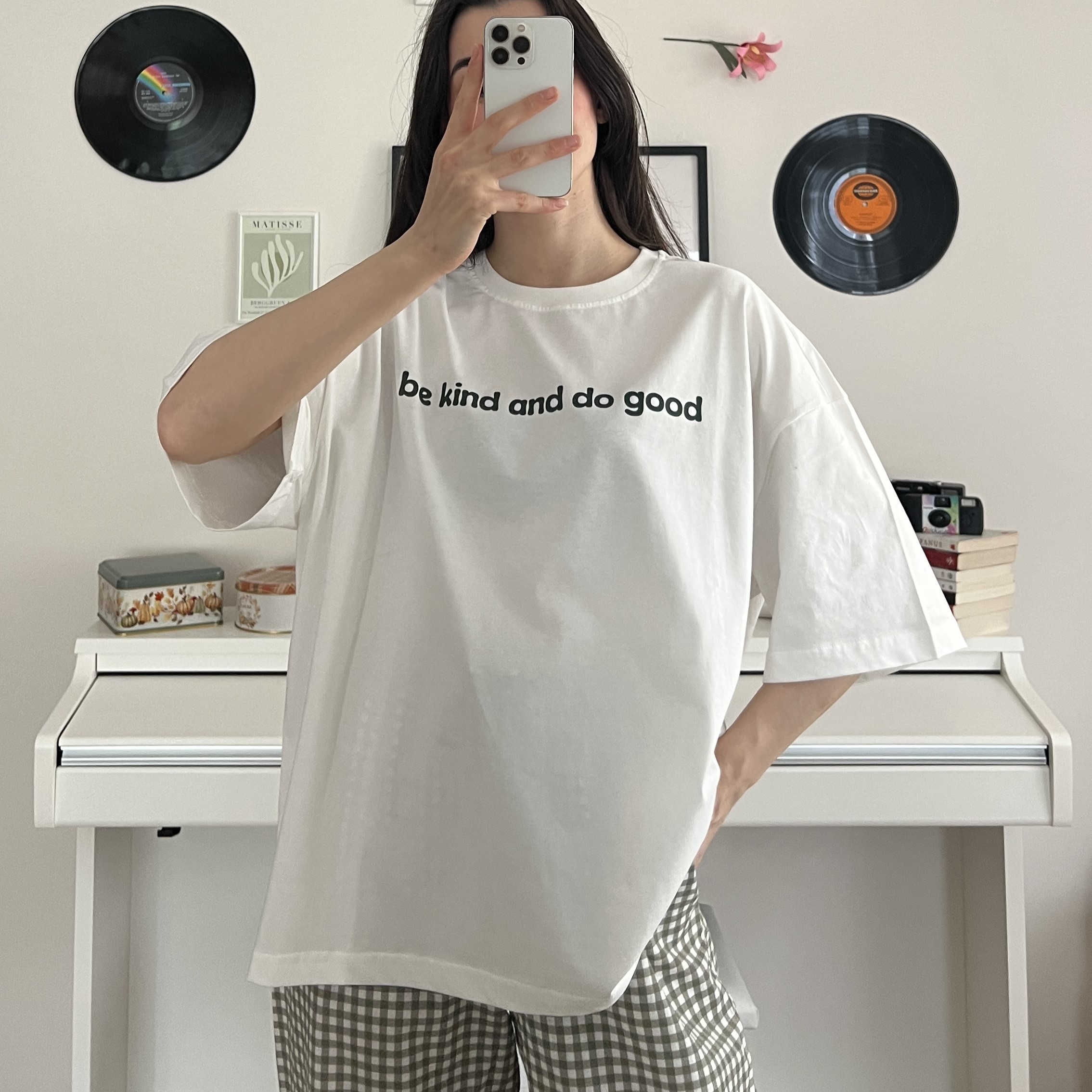100% Cotton Crew Neck Boxy Fit Unisex Short Sleeve T-Shirt - Be Kind and Do Good