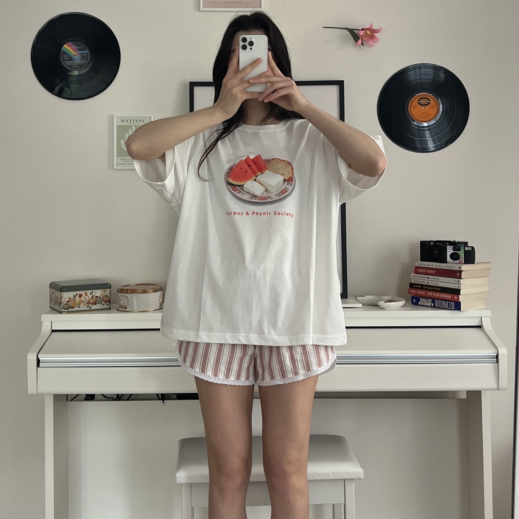 100% Cotton Crew Neck Boxy Fit Unisex Short Sleeve T-Shirt - Karpuz Peynir Society