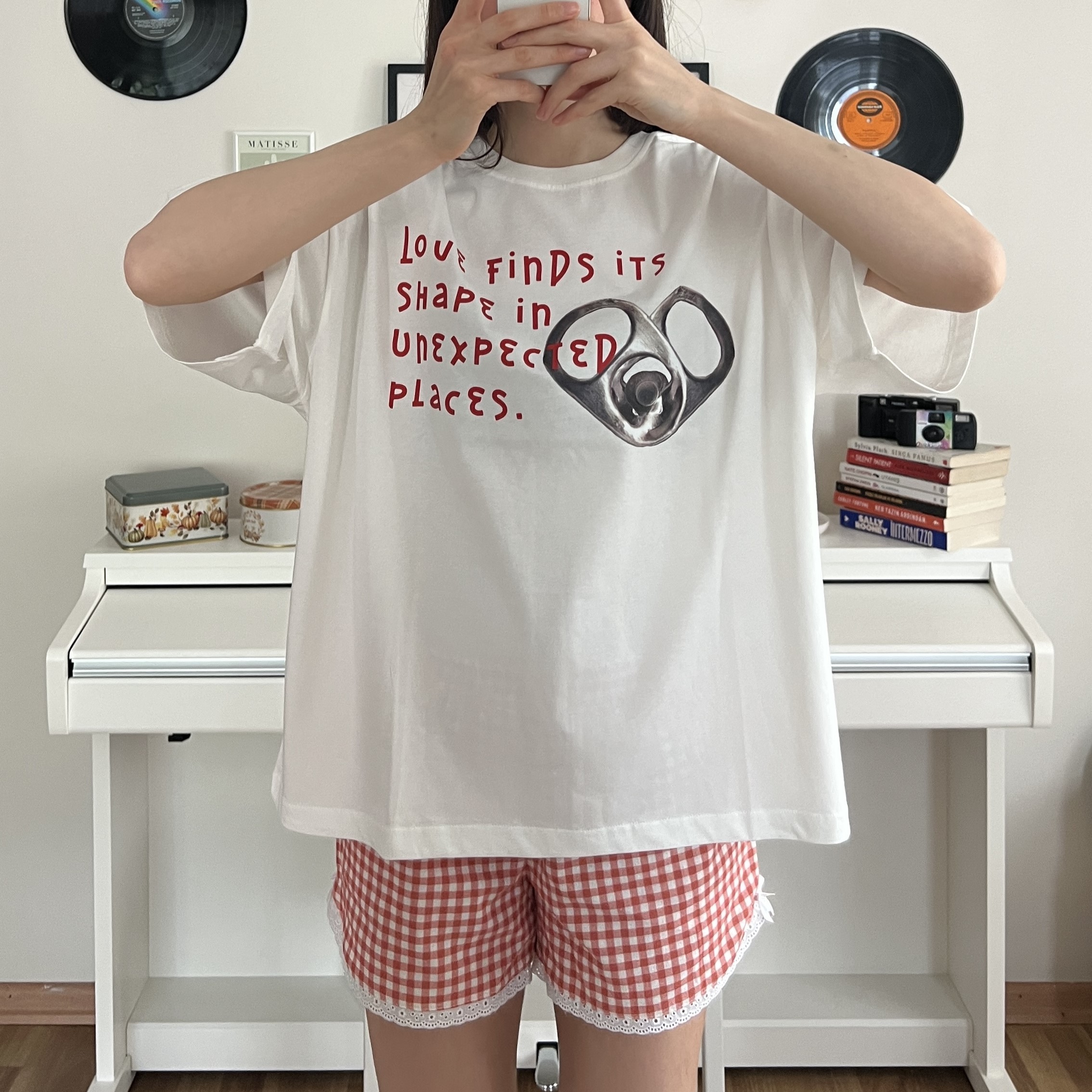 100% Cotton Crew Neck Boxy Fit Unisex Short Sleeve T-Shirt - Loves Shape