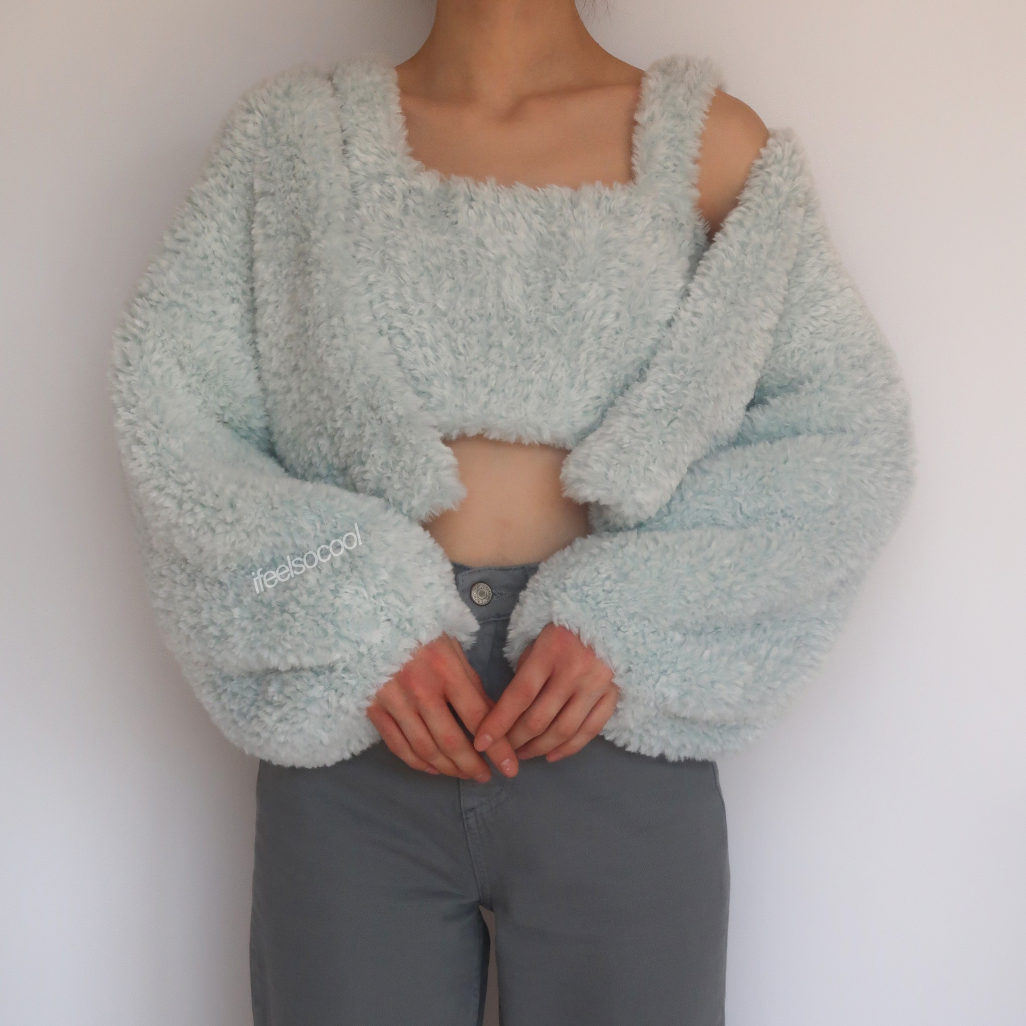 Frozen Cropped Hand-Knitted Set - Cropped Cardigan