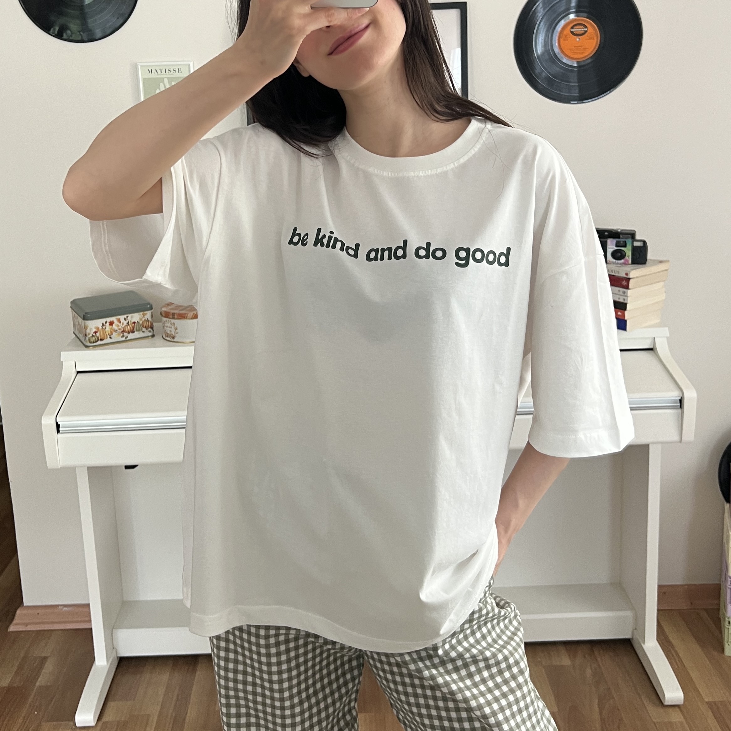 100% Cotton Crew Neck Boxy Fit Unisex Short Sleeve T-Shirt - Be Kind and Do Good