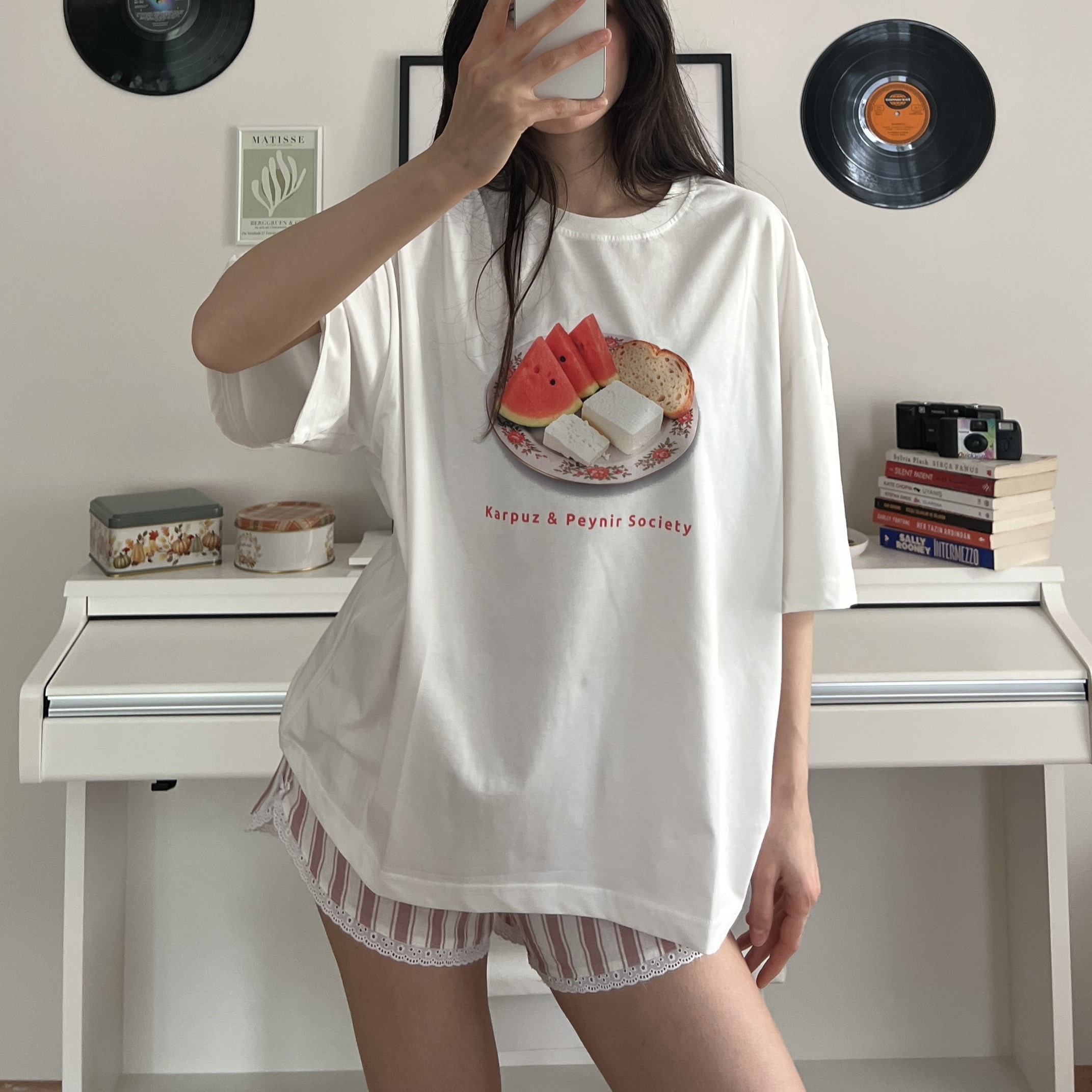 100% Cotton Crew Neck Boxy Fit Unisex Short Sleeve T-Shirt - Karpuz Peynir Society
