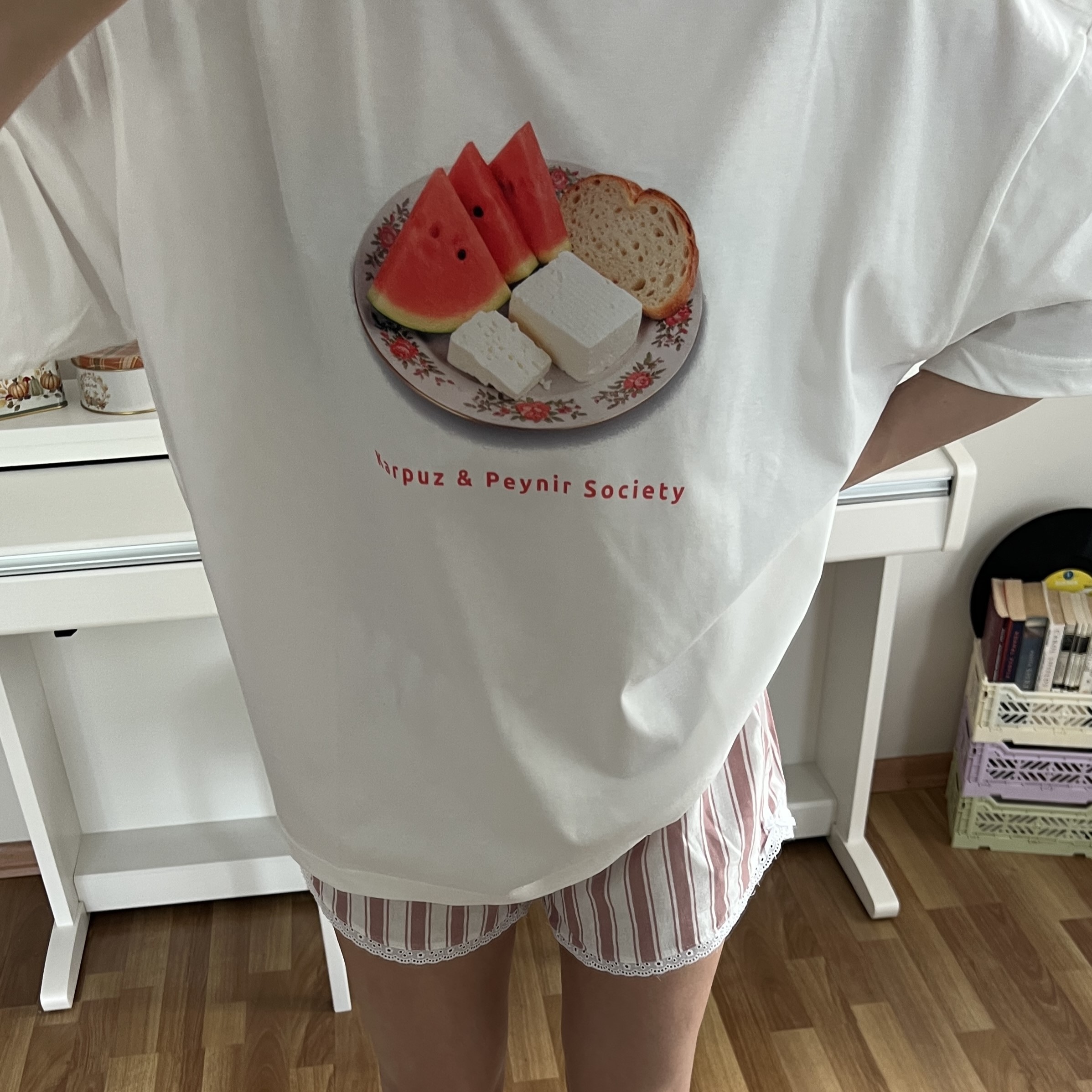 100% Cotton Crew Neck Boxy Fit Unisex Short Sleeve T-Shirt - Karpuz Peynir Society