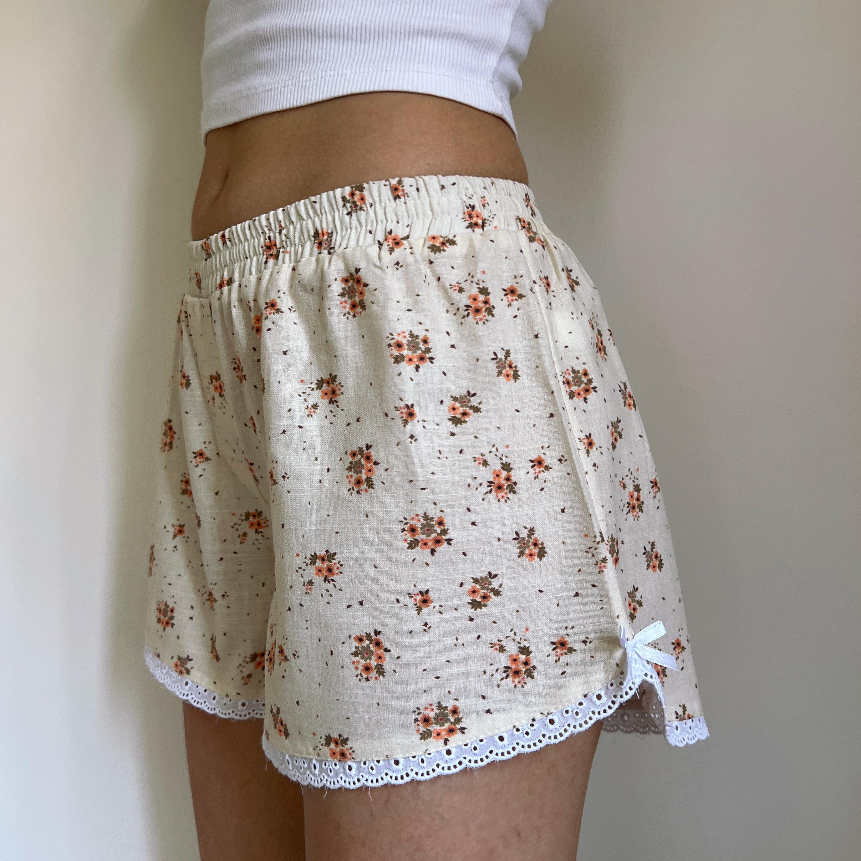 Linen Floral Handmade Shorts with Lace Detail - Beige