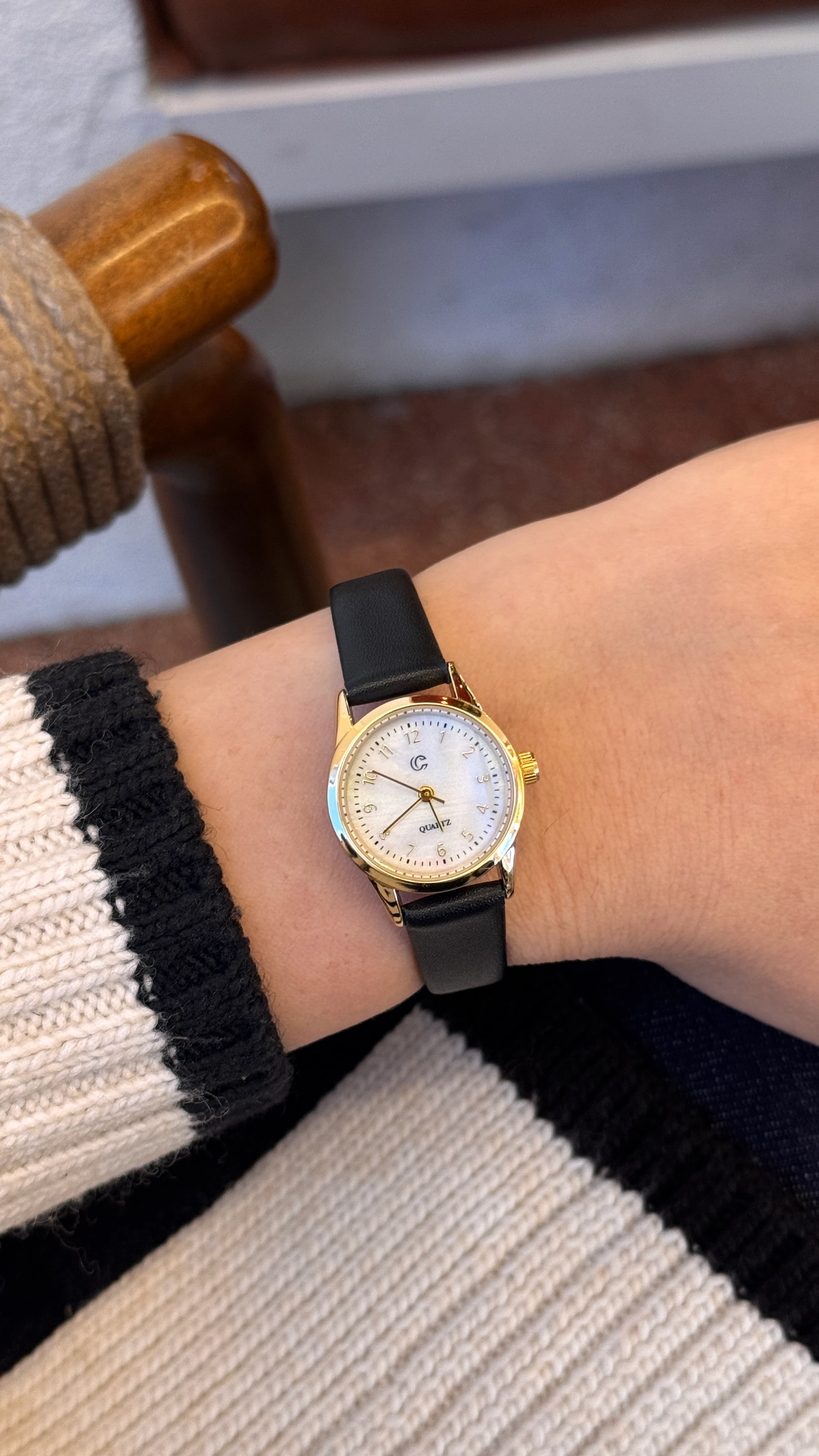 Mitsu Minimal Saat - Siyah Gold Beyaz