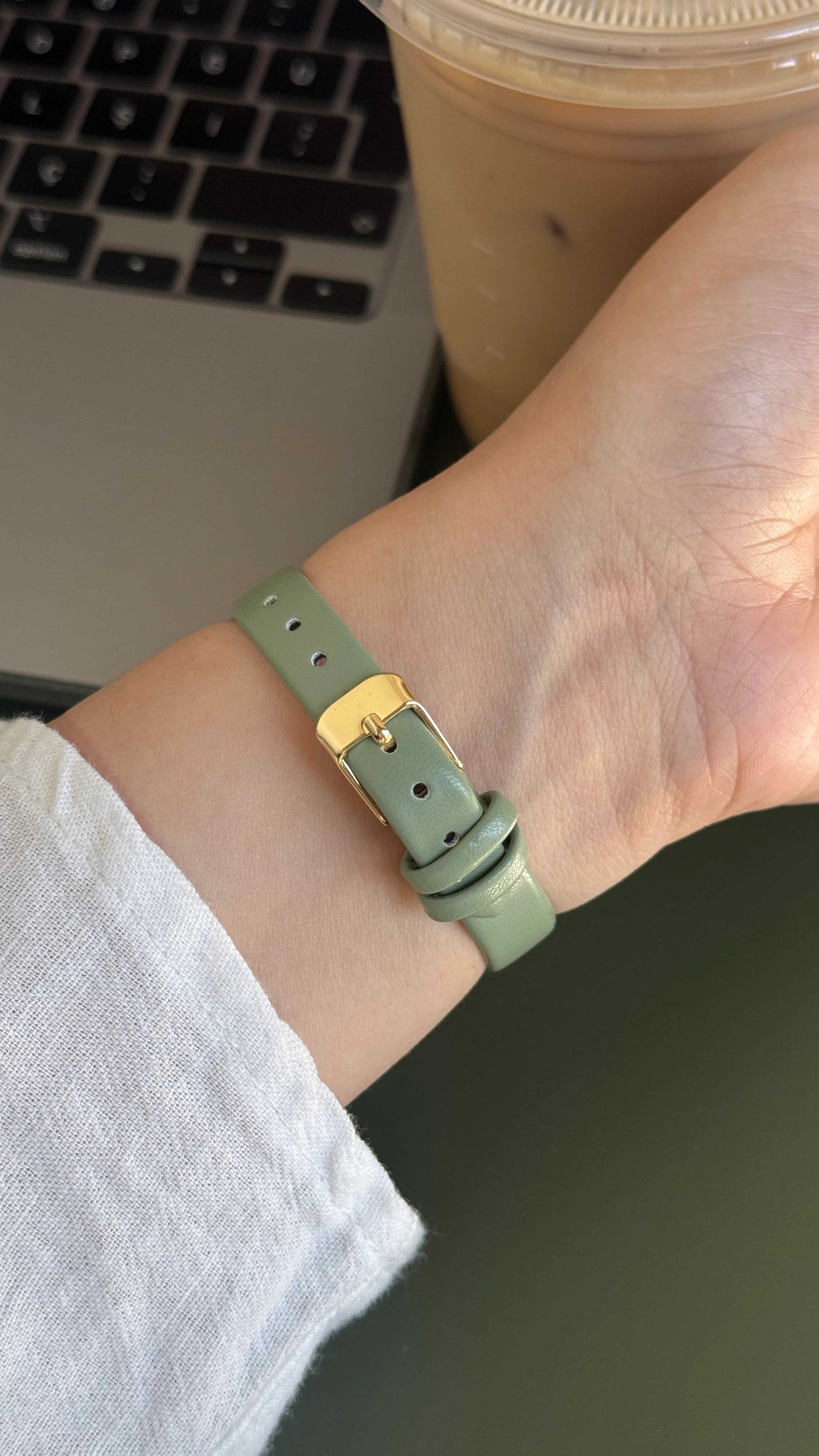 Vanessa Minimal Saat