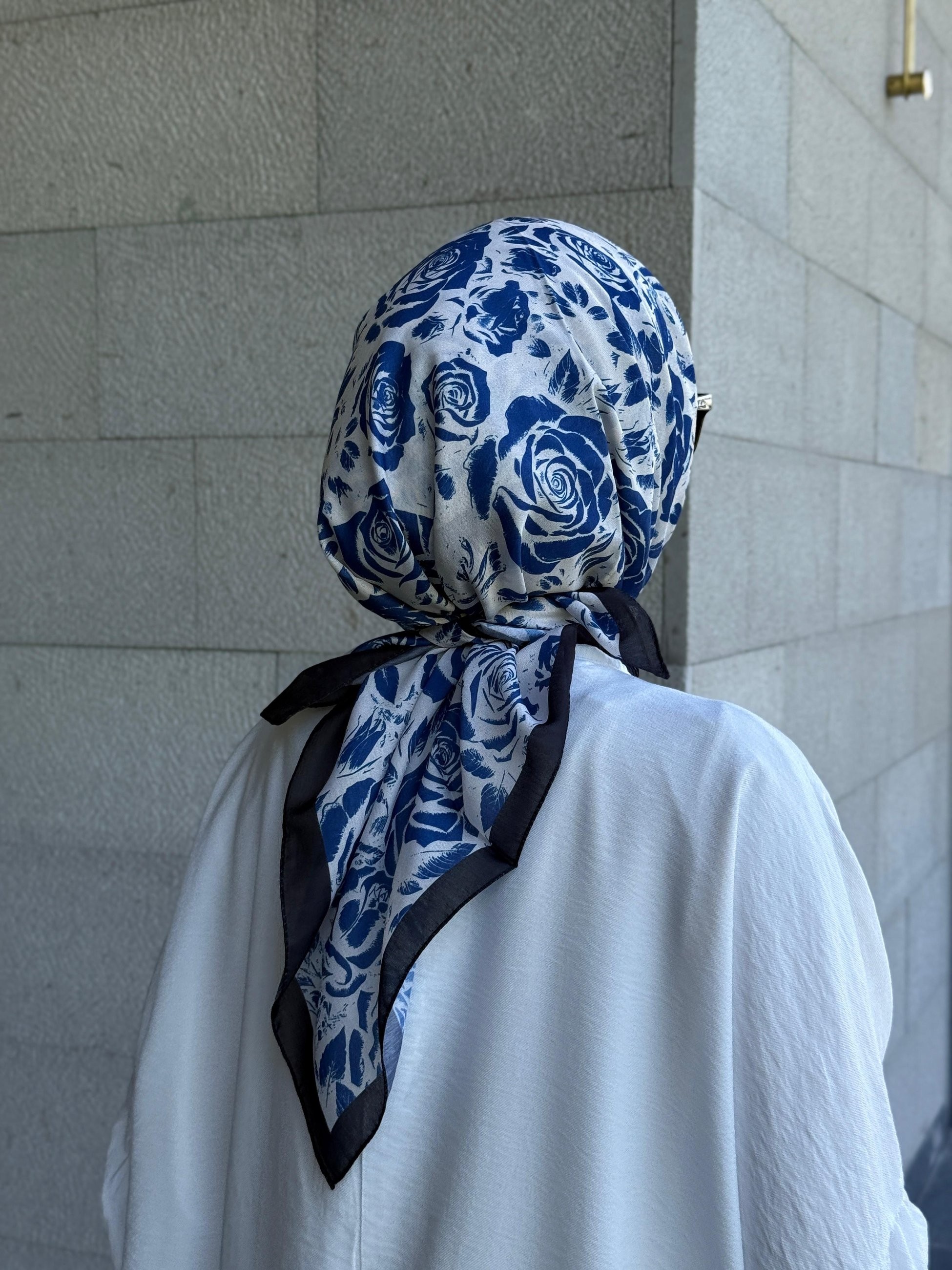 Pamuklu Soft Roza Desen Eşarp - Mavi/Krem