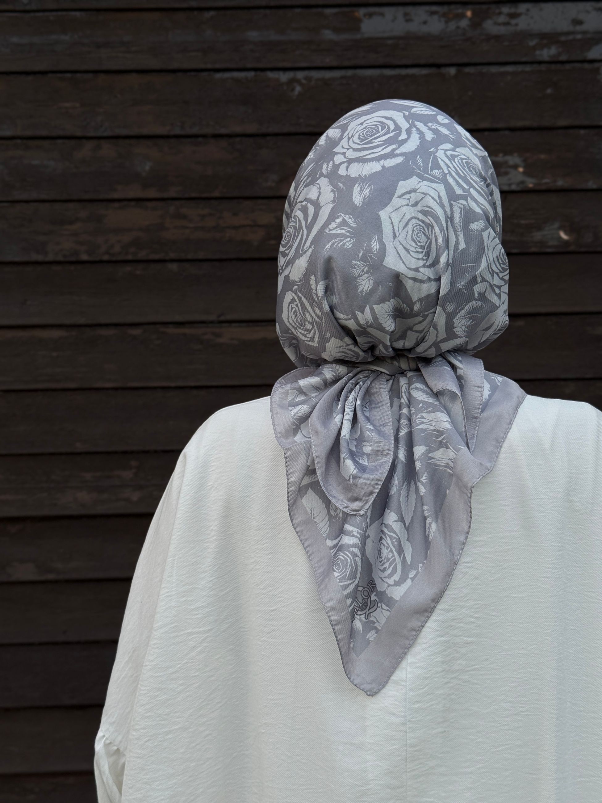 Pamuklu Soft Roza Desen Eşarp - Gümüş