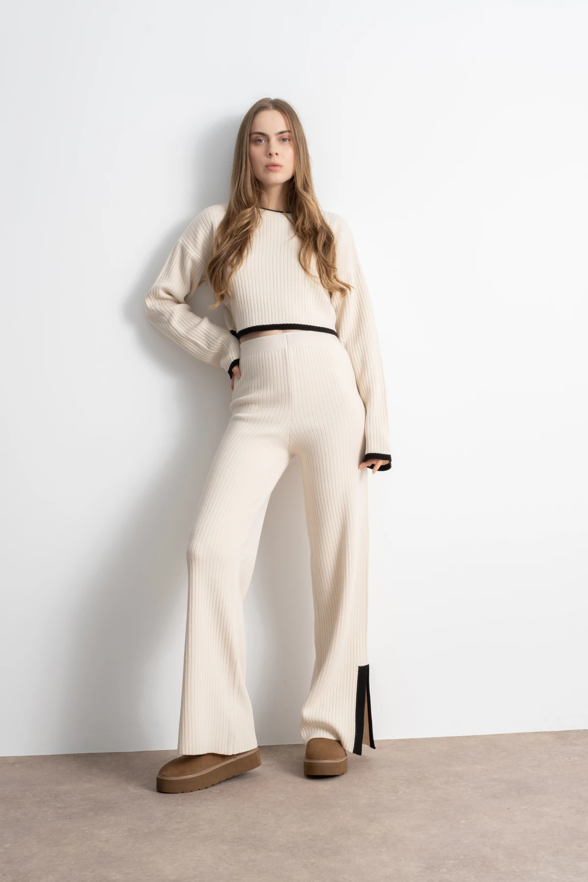 Kadın Çizgili Crop Triko Takım