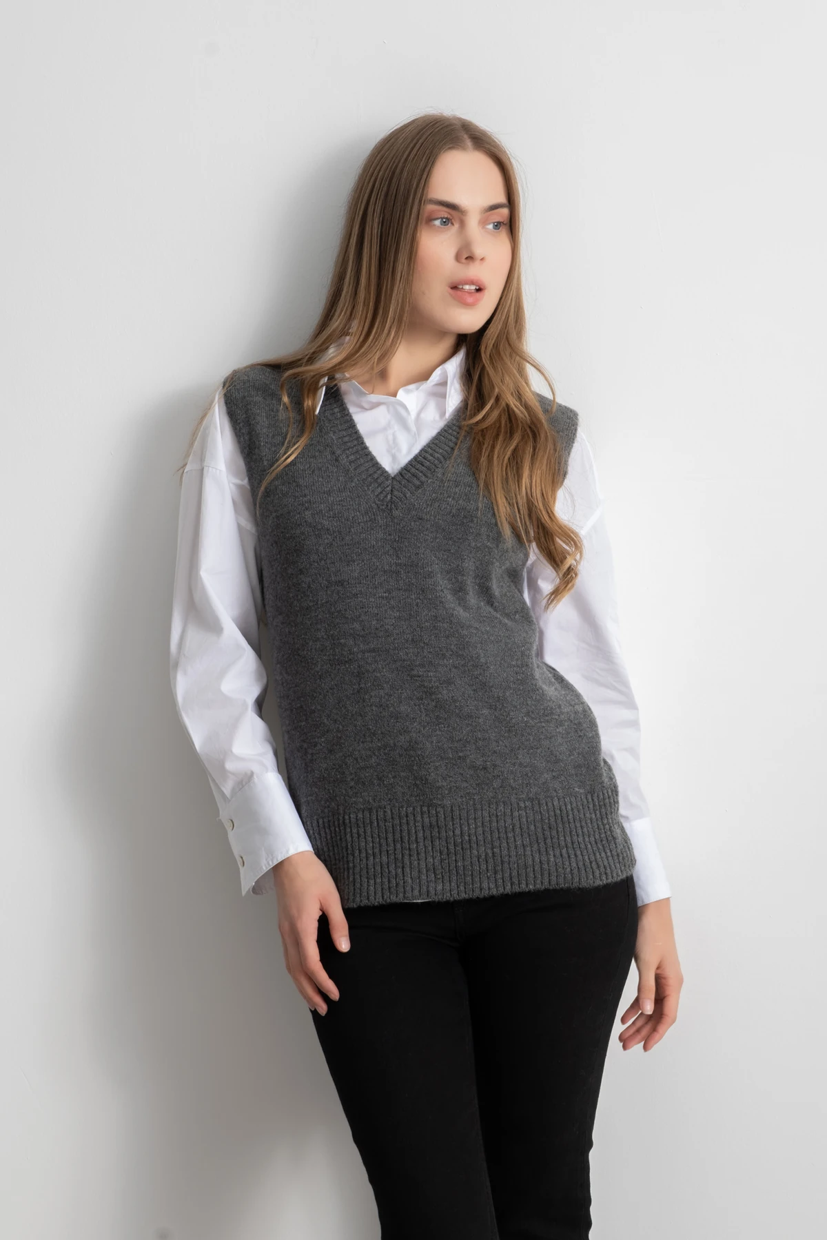 Kadın Tek Plaka V Yaka Yün Triko Süveter