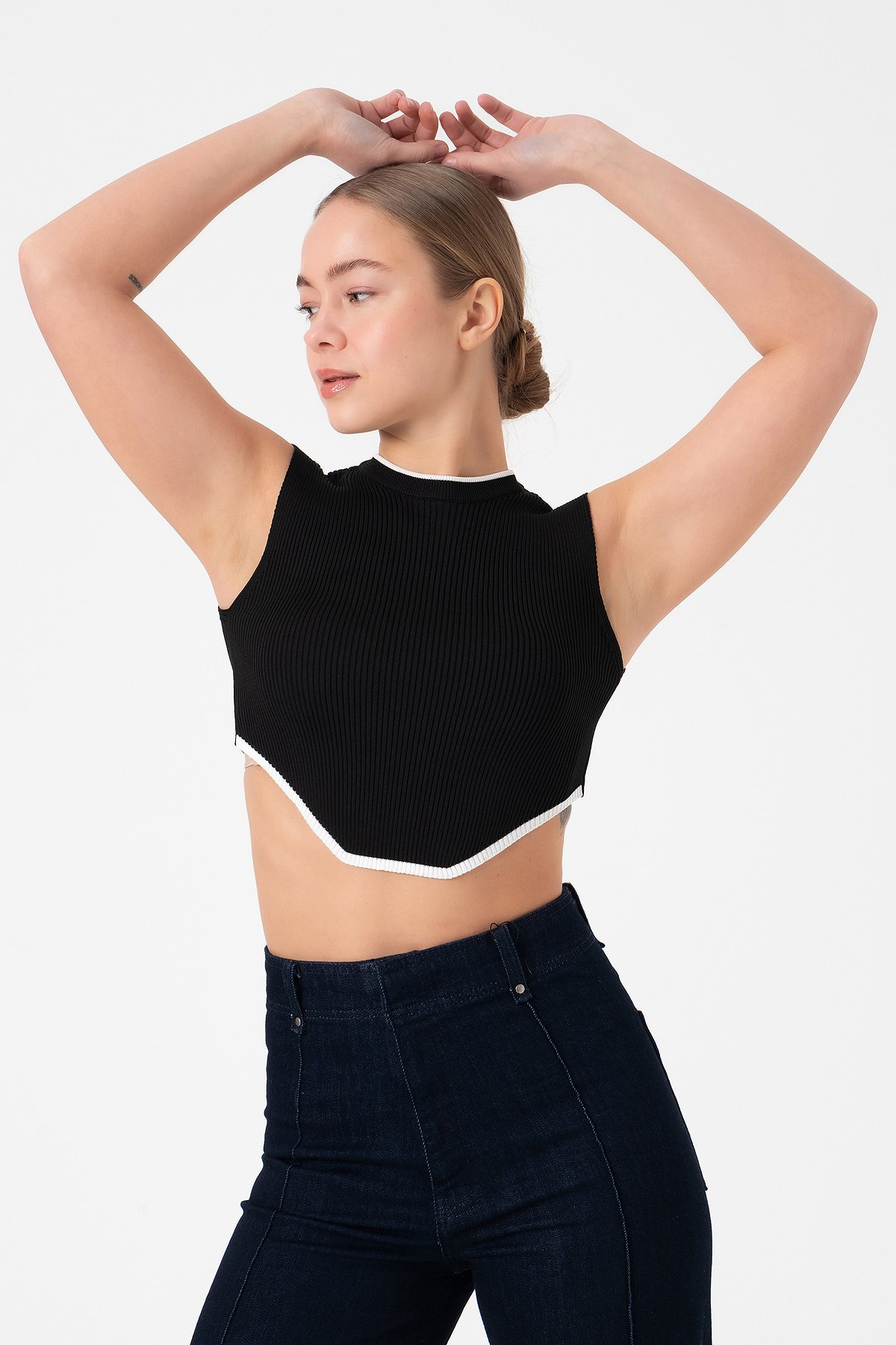 Kolsuz Triko Crop Bluz - Siyah