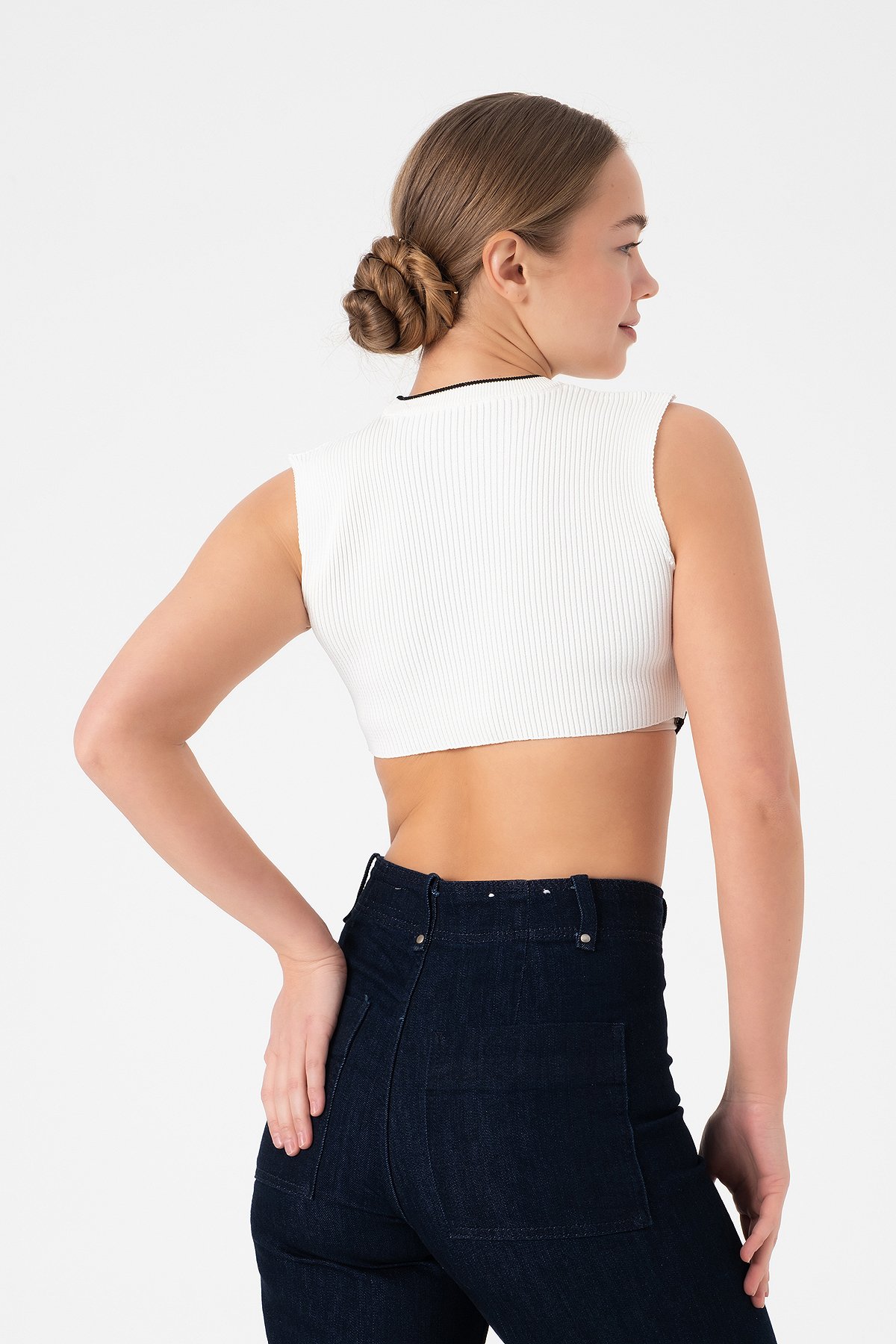 Kolsuz Triko Crop Bluz - Beyaz