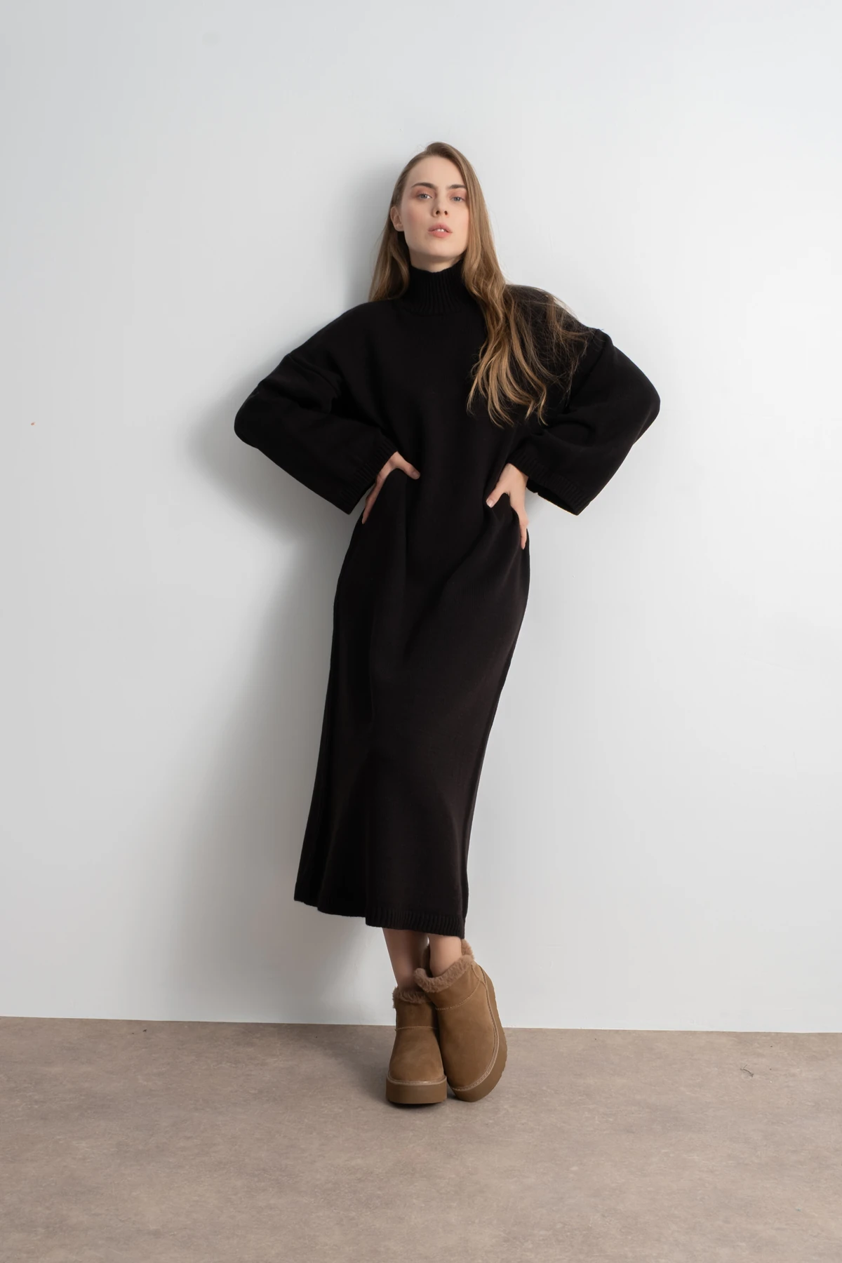 Kadın Boğazlı Oversize Triko Elbise