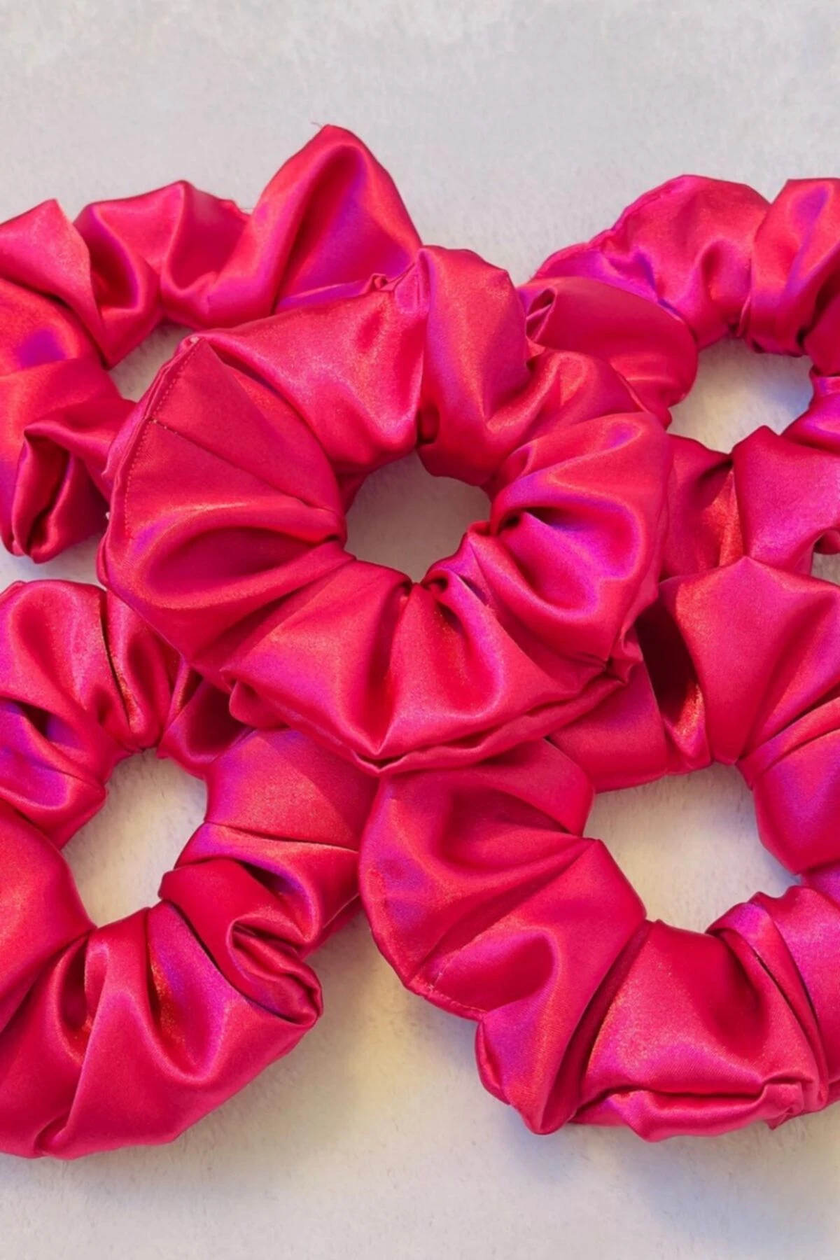 Fuşya Saten Lastikli Toka