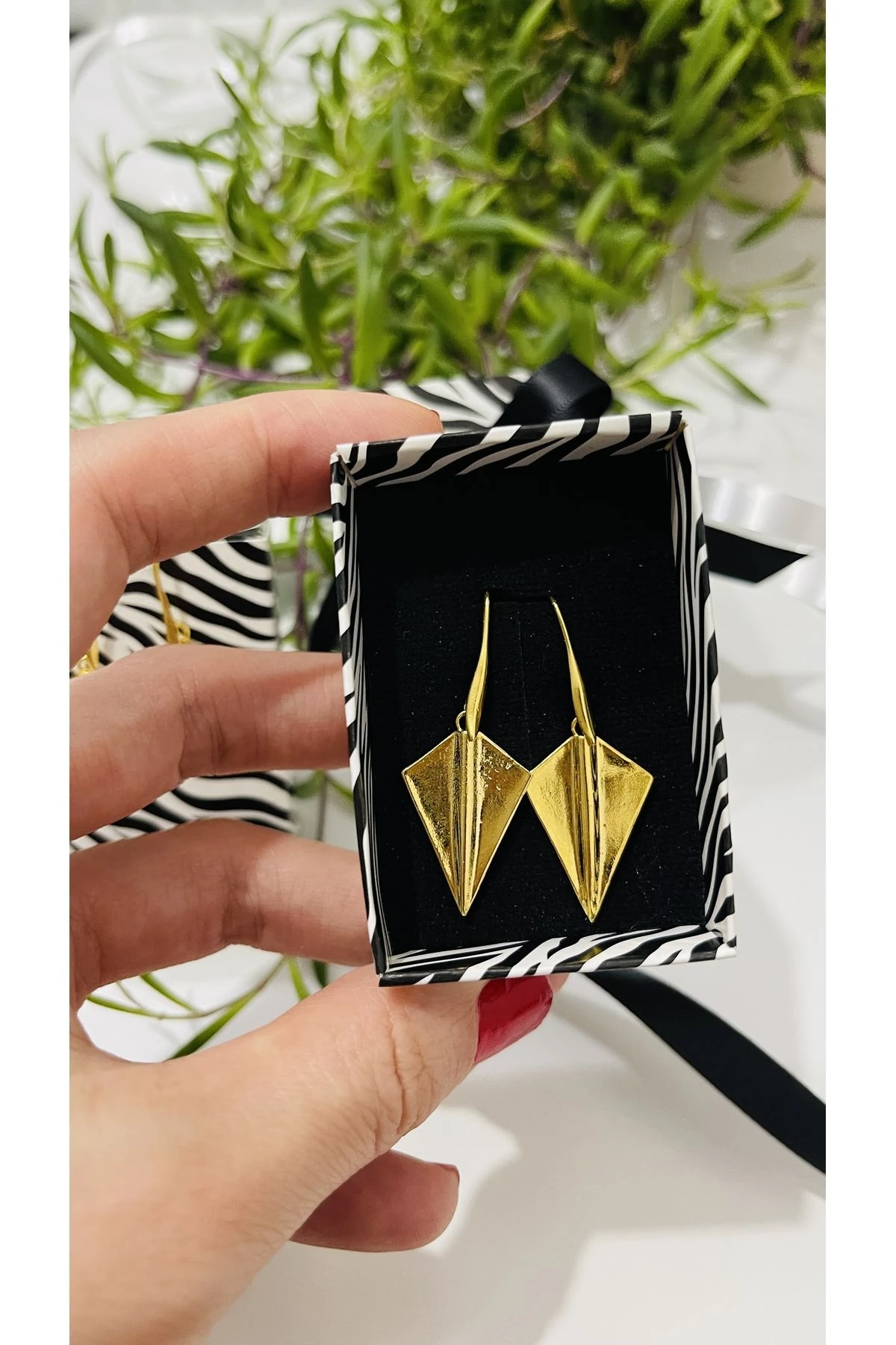 Altın Kaplama Sallantılı Piramit Küpe - Hediyelik Küpe