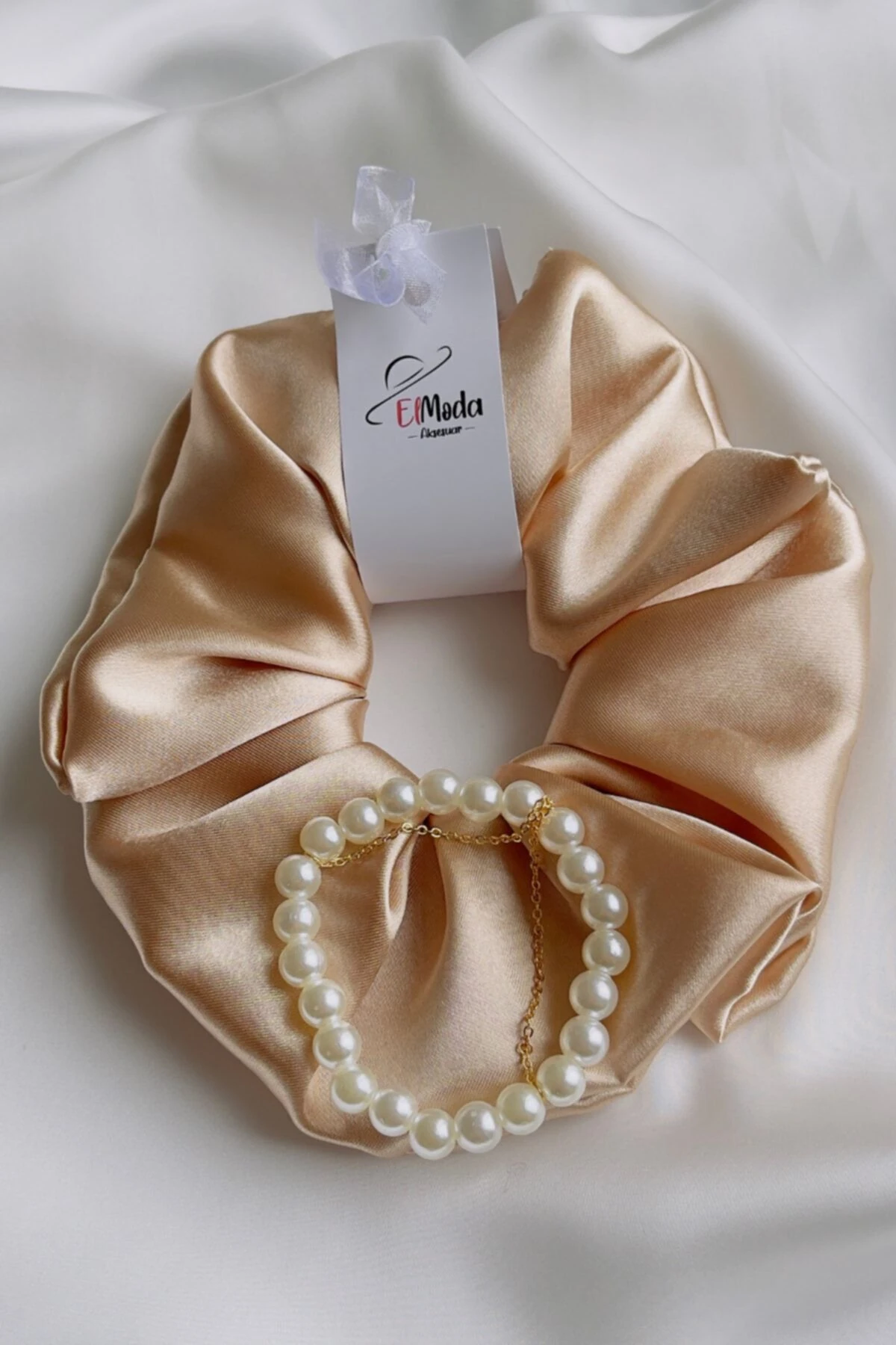 Zincir Detaylı Inci Bileklik