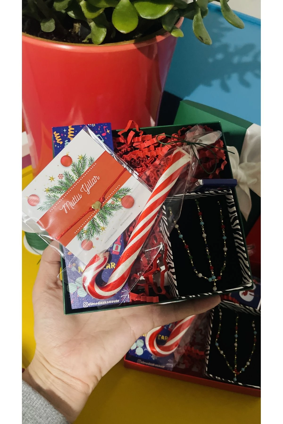 Yılbaşı Konsept Kolye Bileklik Hediye Seti - Yılbaşı Hediye Kutusu