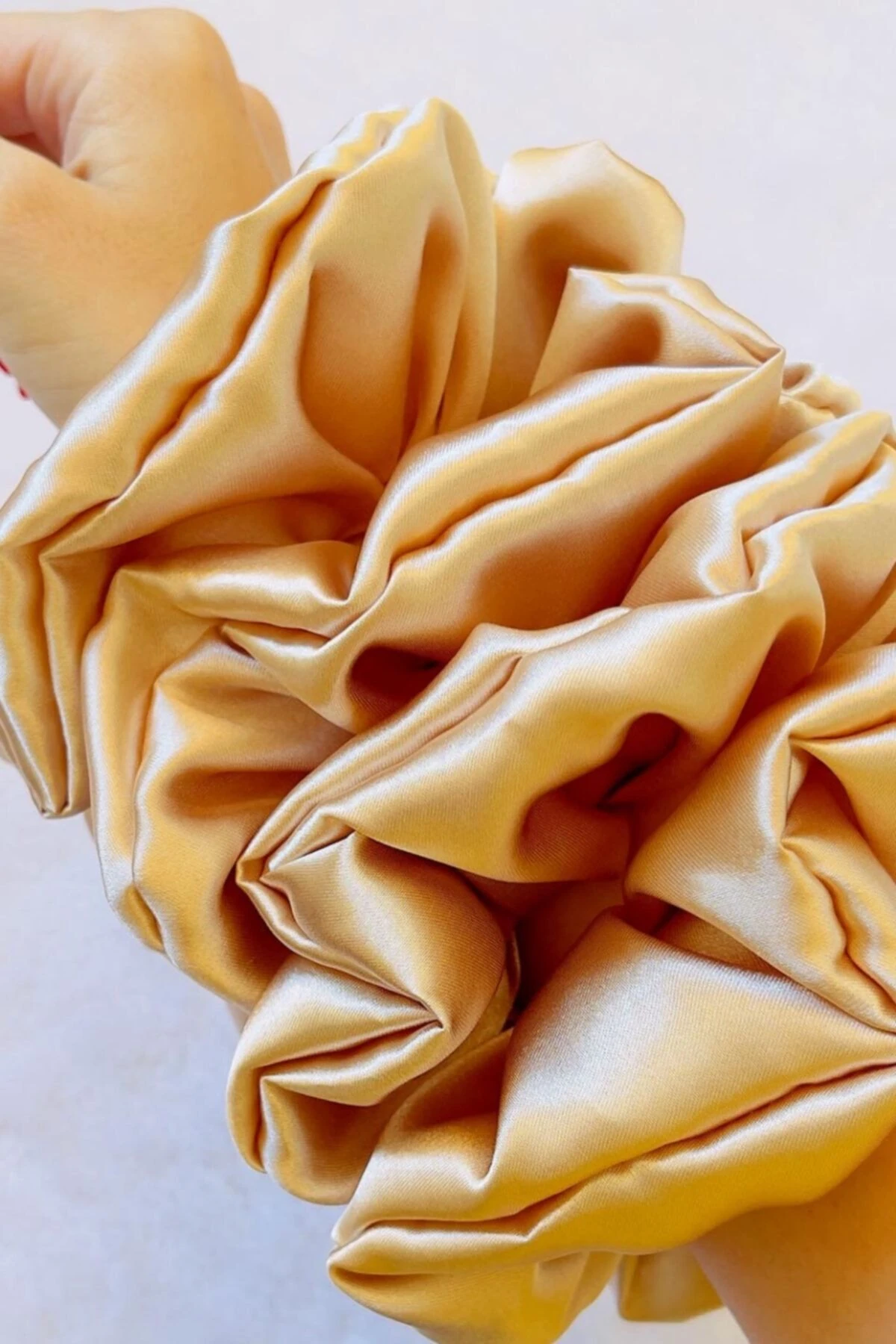 Bej Saten Lastikli Toka