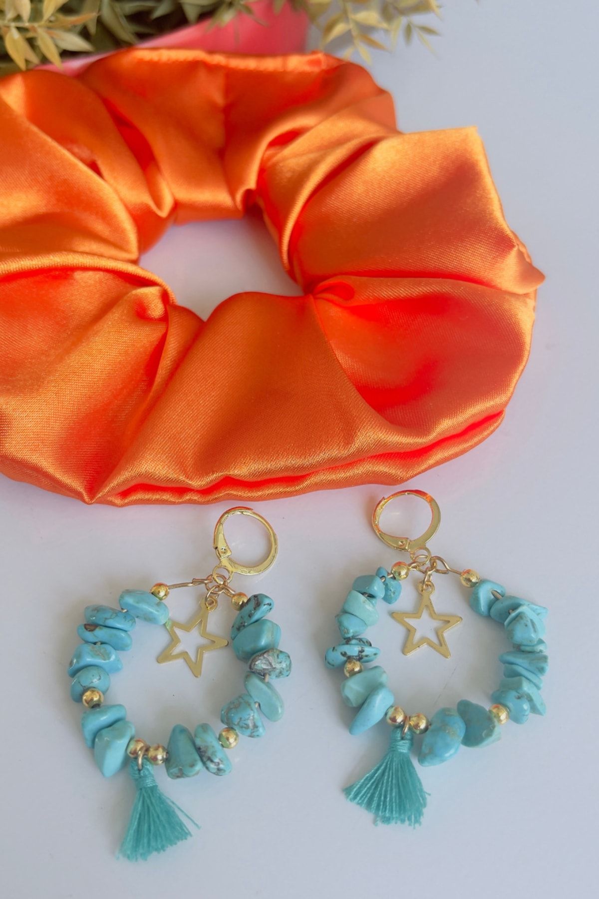 Mavi Taşlı Yıldız Detaylı Püsküllü Küpe