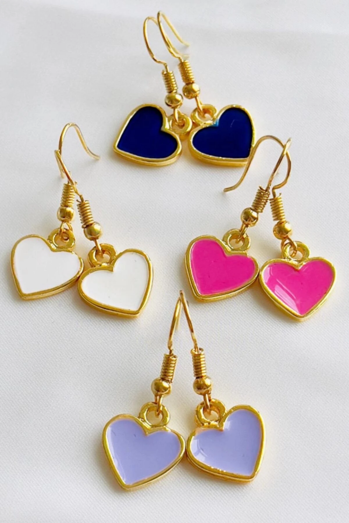 Kalpli Sallanan Küpe