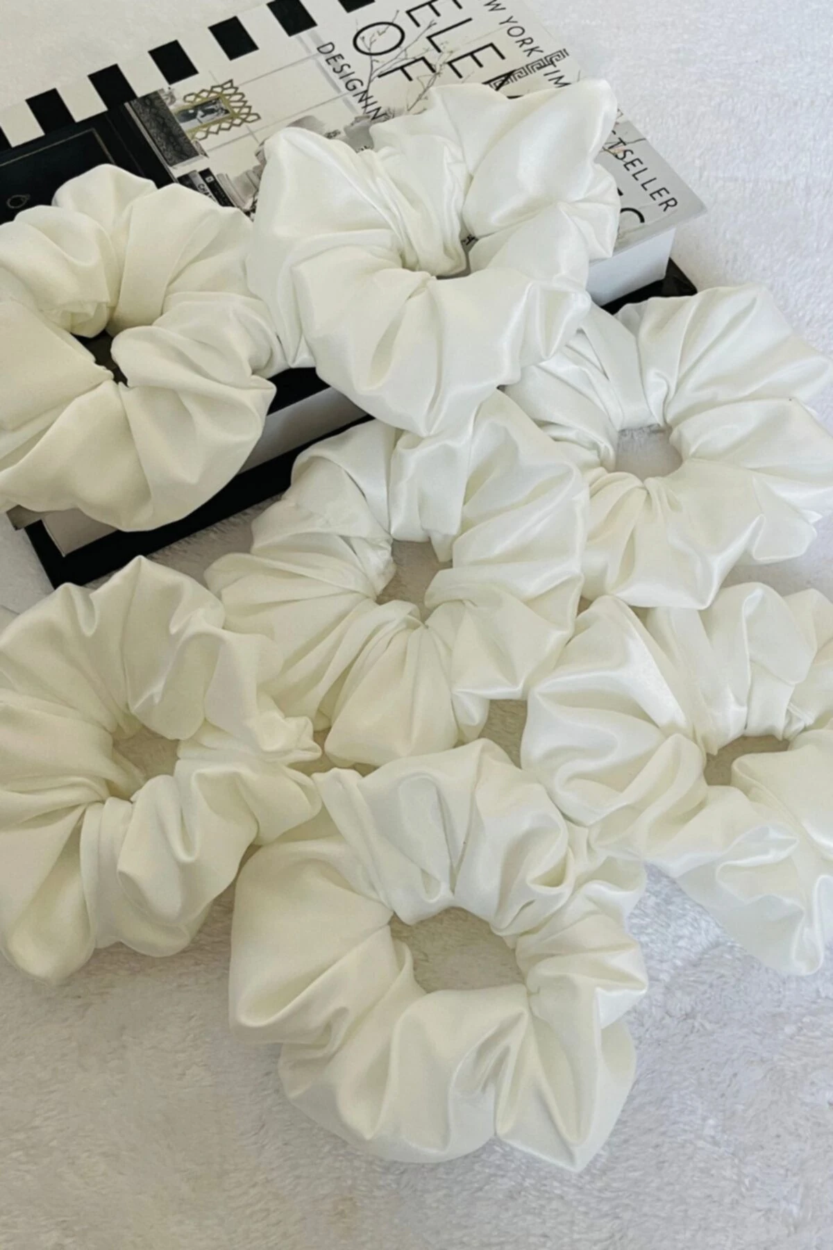 Büyük Boy Beyaz Saten Lastikli Toka