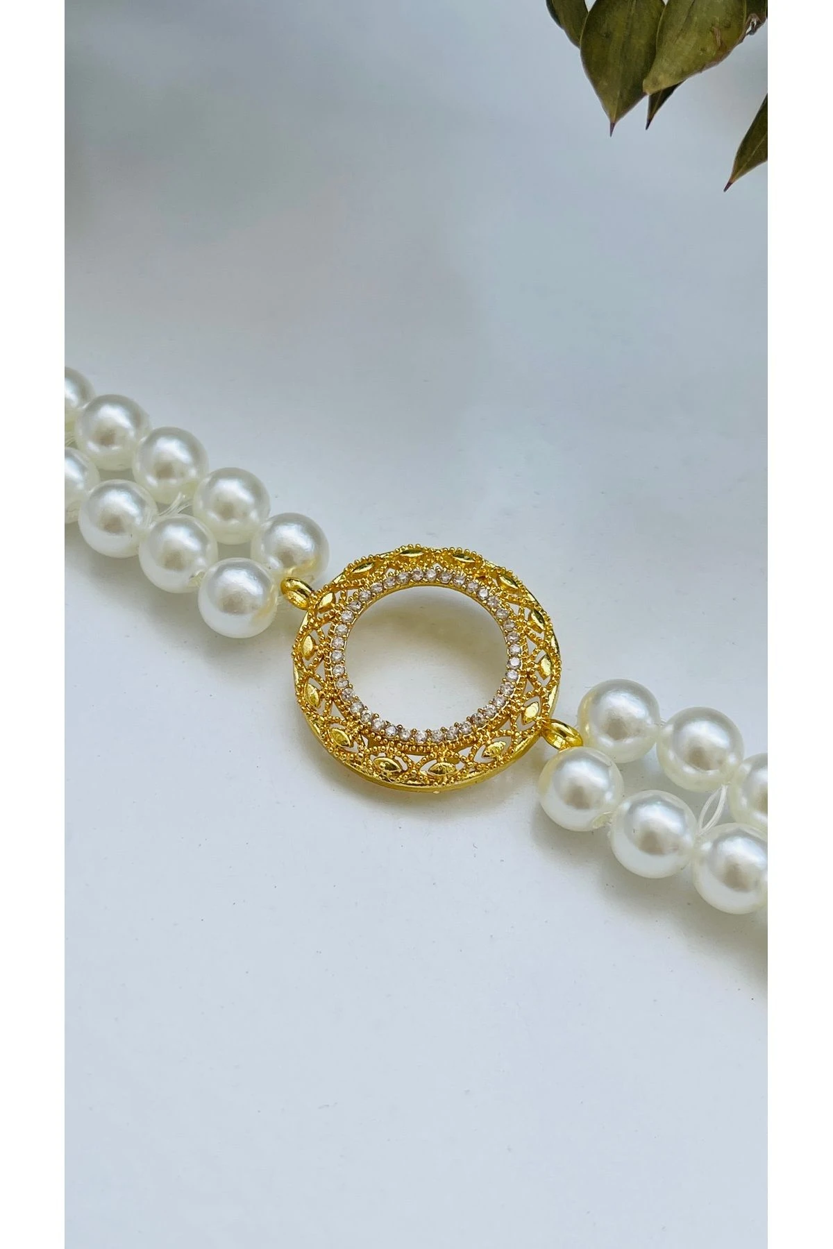 Çeyrek Takılan Bileklik - Zirkon Taşlı Altın Kaplama Çerçeveli Inci Kordonlu Çeyrek Bileklik