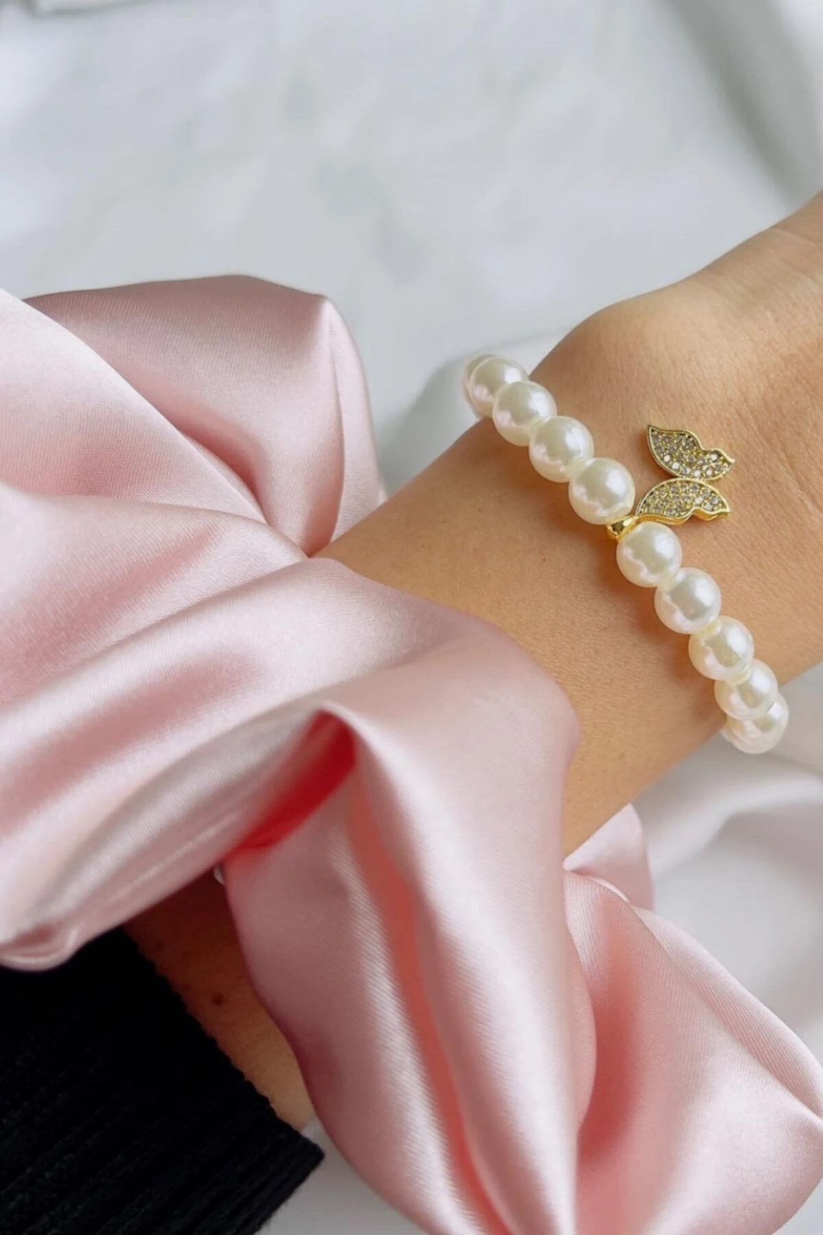 Taşlı Kelebek Detaylı İnci Bileklik