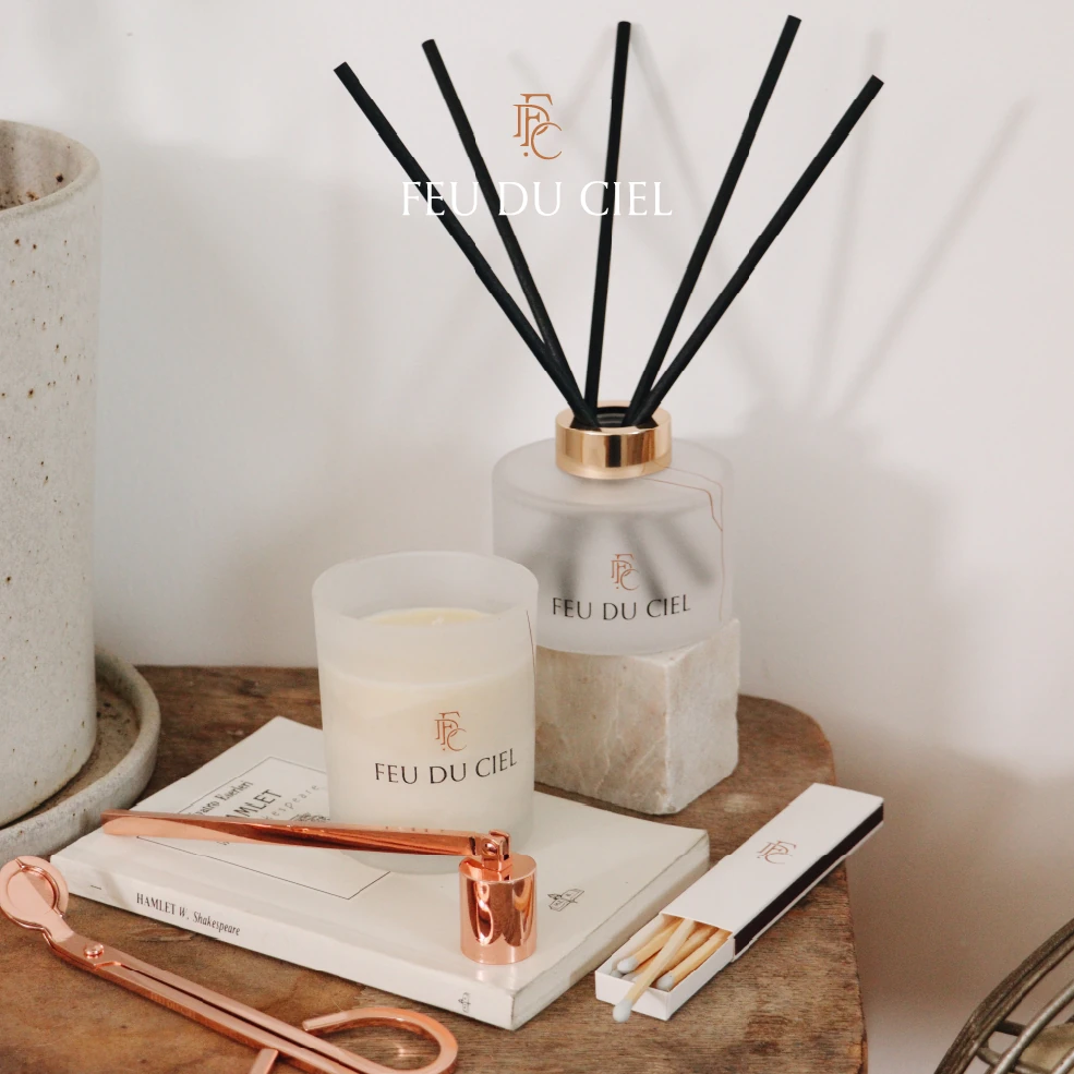FEU DU CIEL Premium Mum ve Oda Kokusu Koleksiyonu Şimdi %15 İndirimle Evinizde