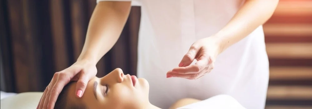 FEU DU CIEL doğal mumlarla masajınızı daha etkili hâle getirin.